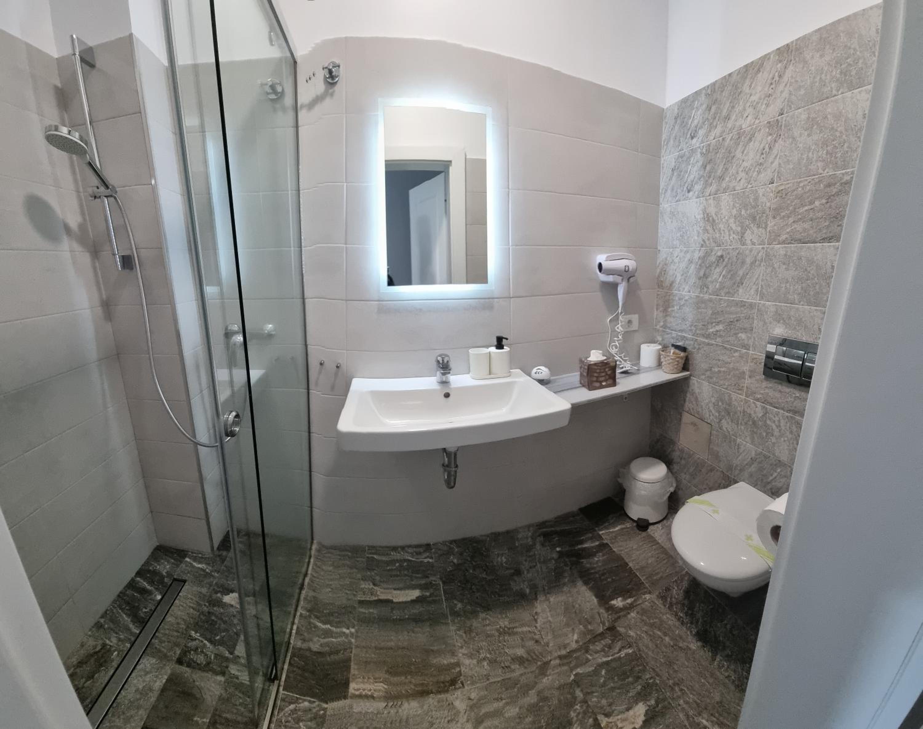 Double Room with Extra Bed photo 2
