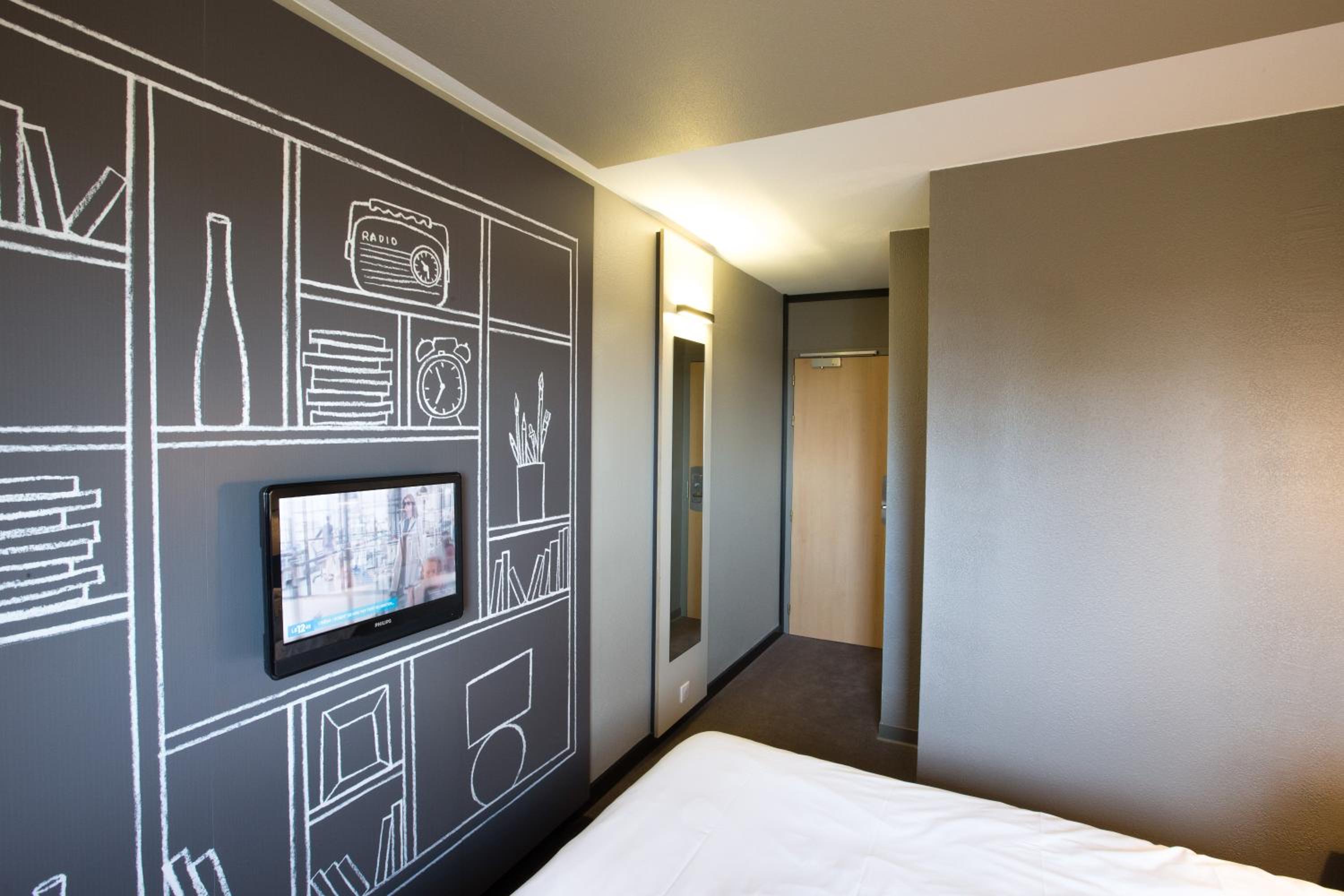 Standard Double Room - Photo 4