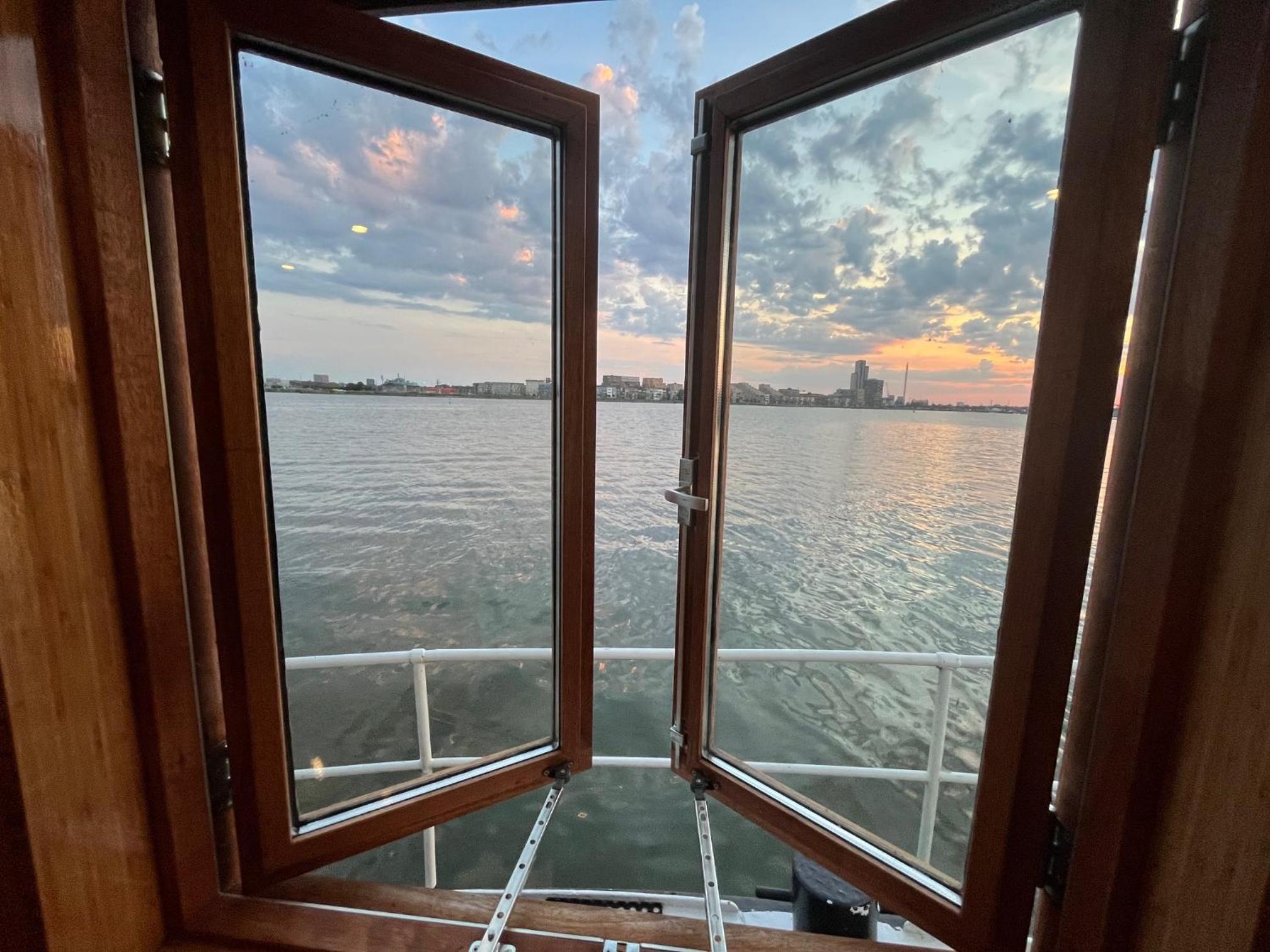 King Room with Lake View photo 2
