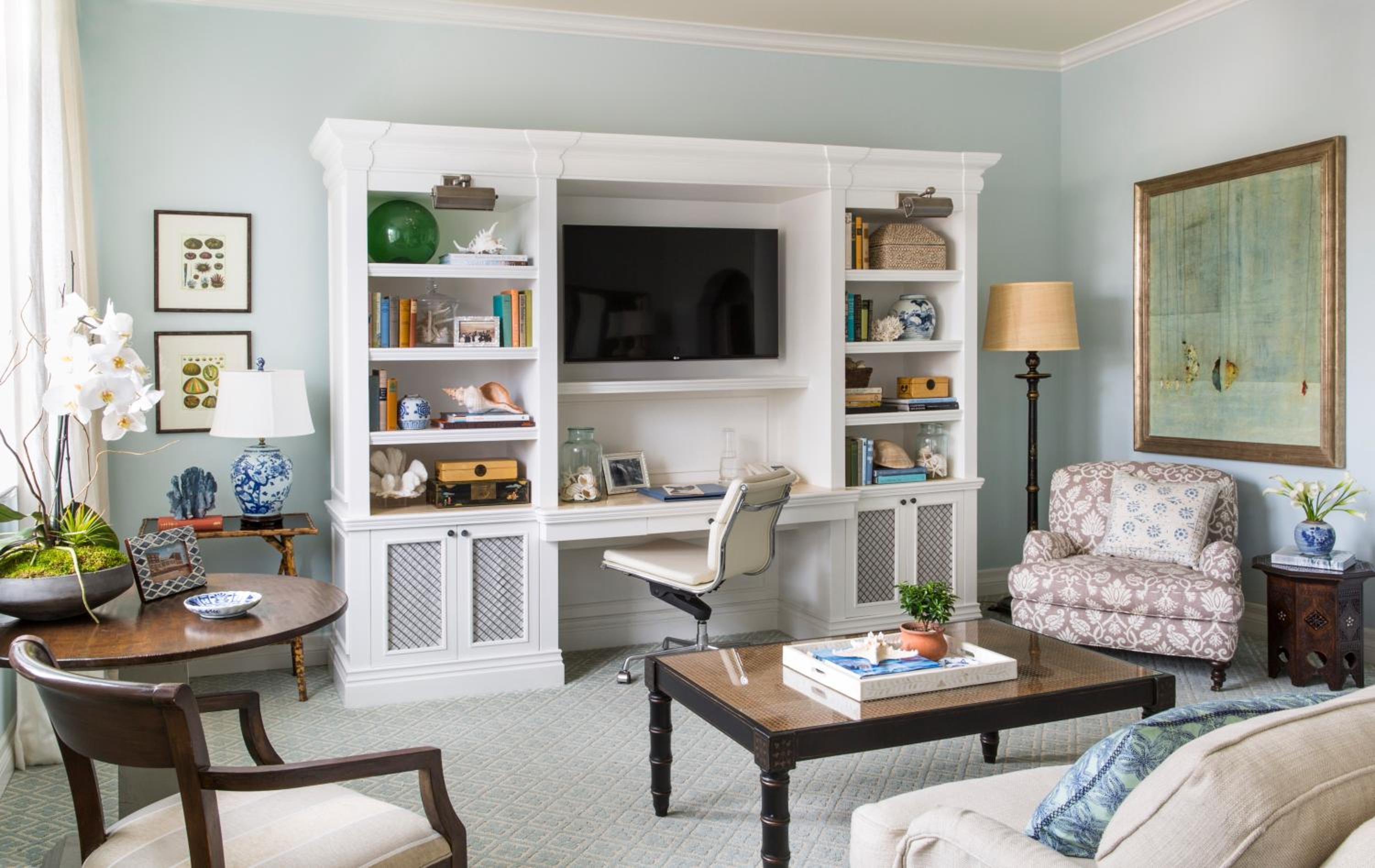 One-Bedroom King Suite with Sofa Bed photo 2