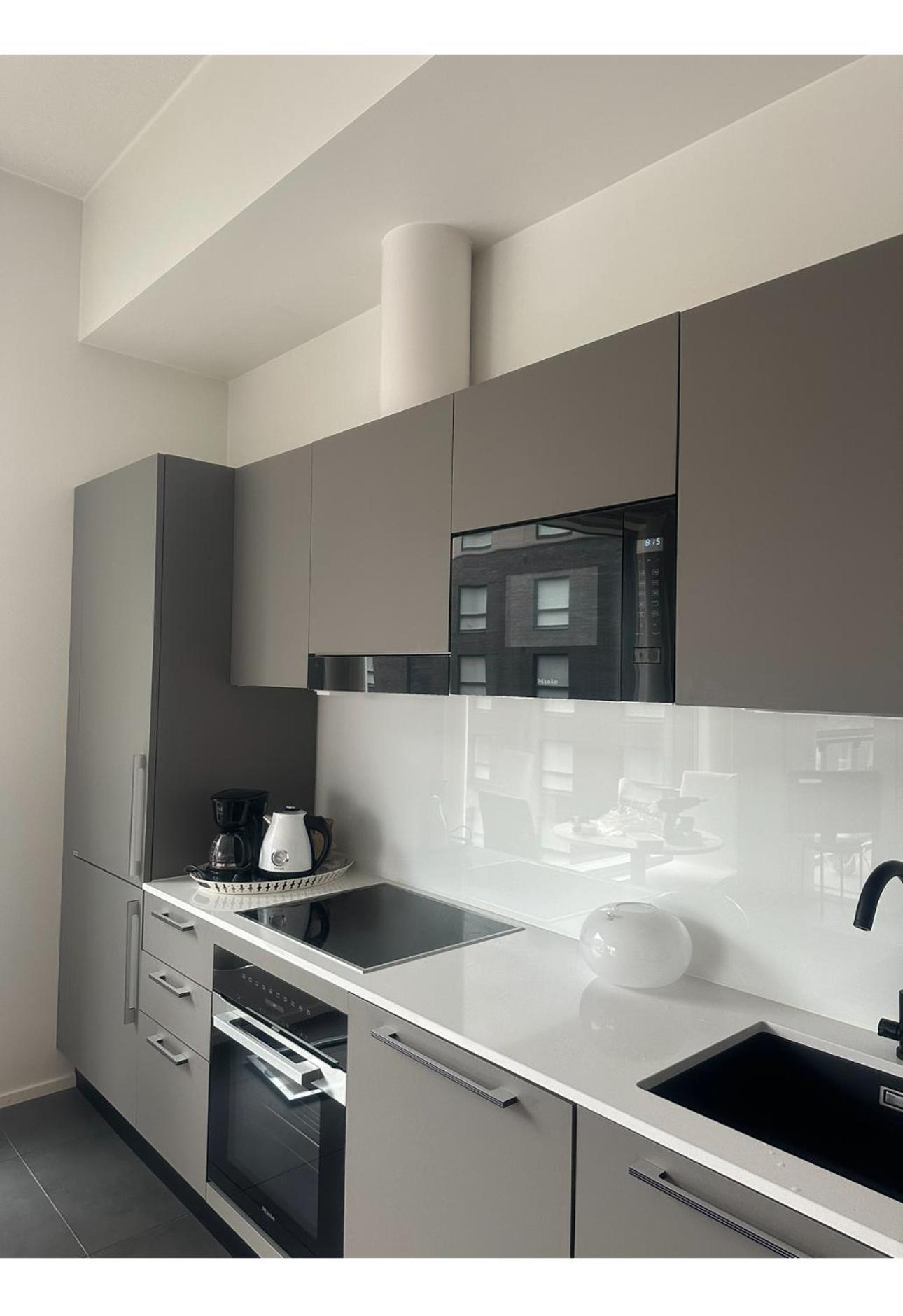 One-Bedroom Apartment photo 2