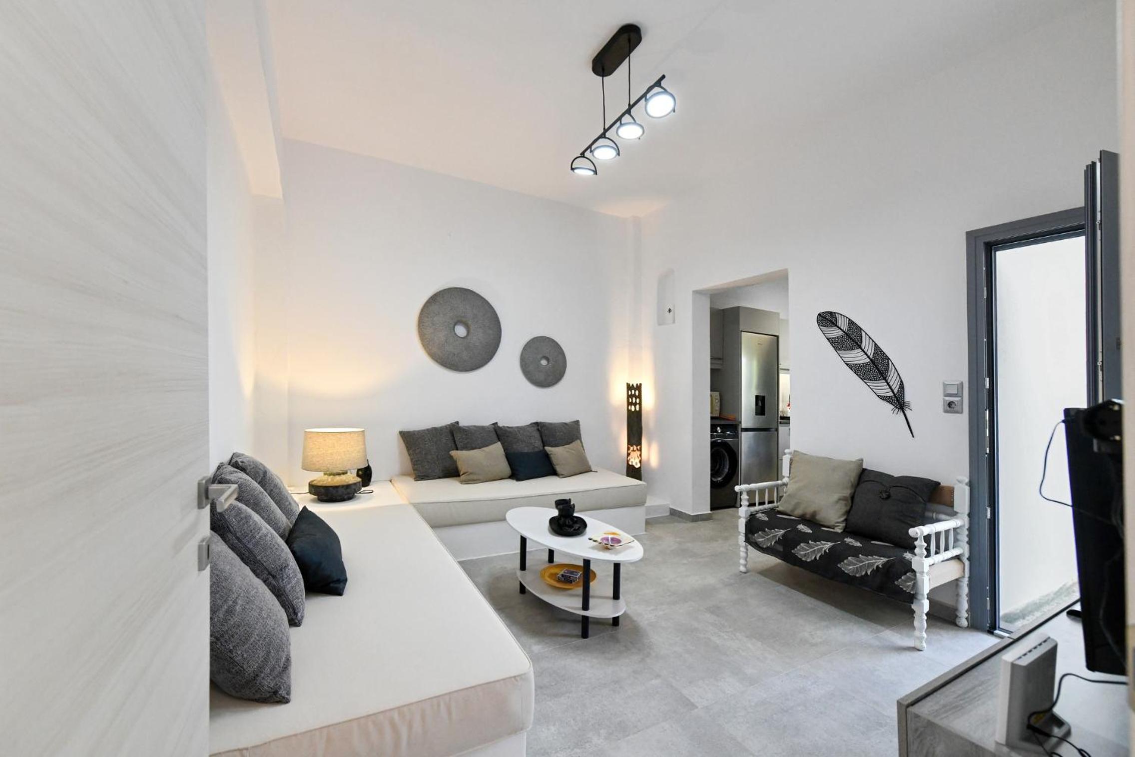 One-Bedroom House photo 1
