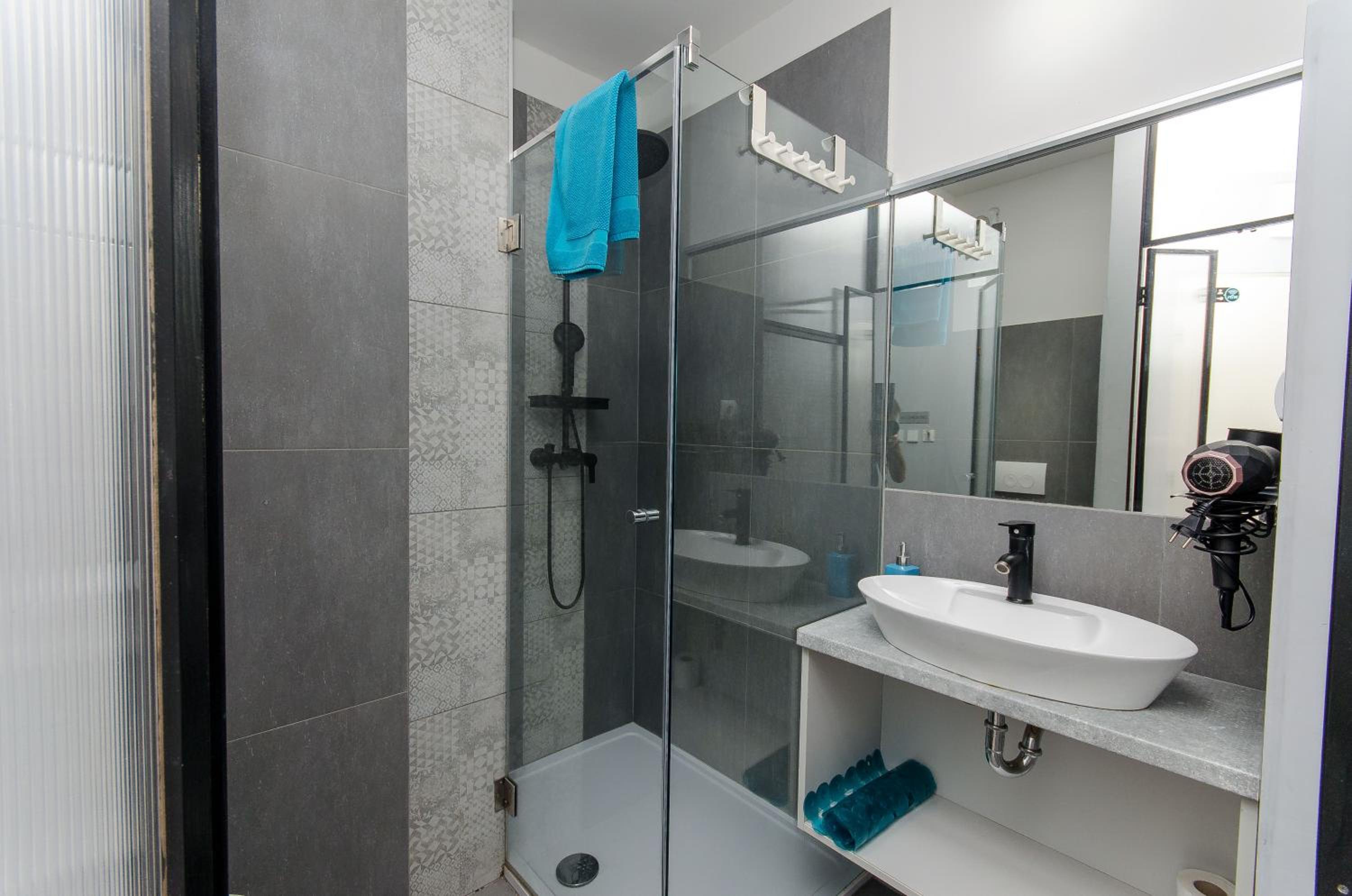 Double Room - Photo 4