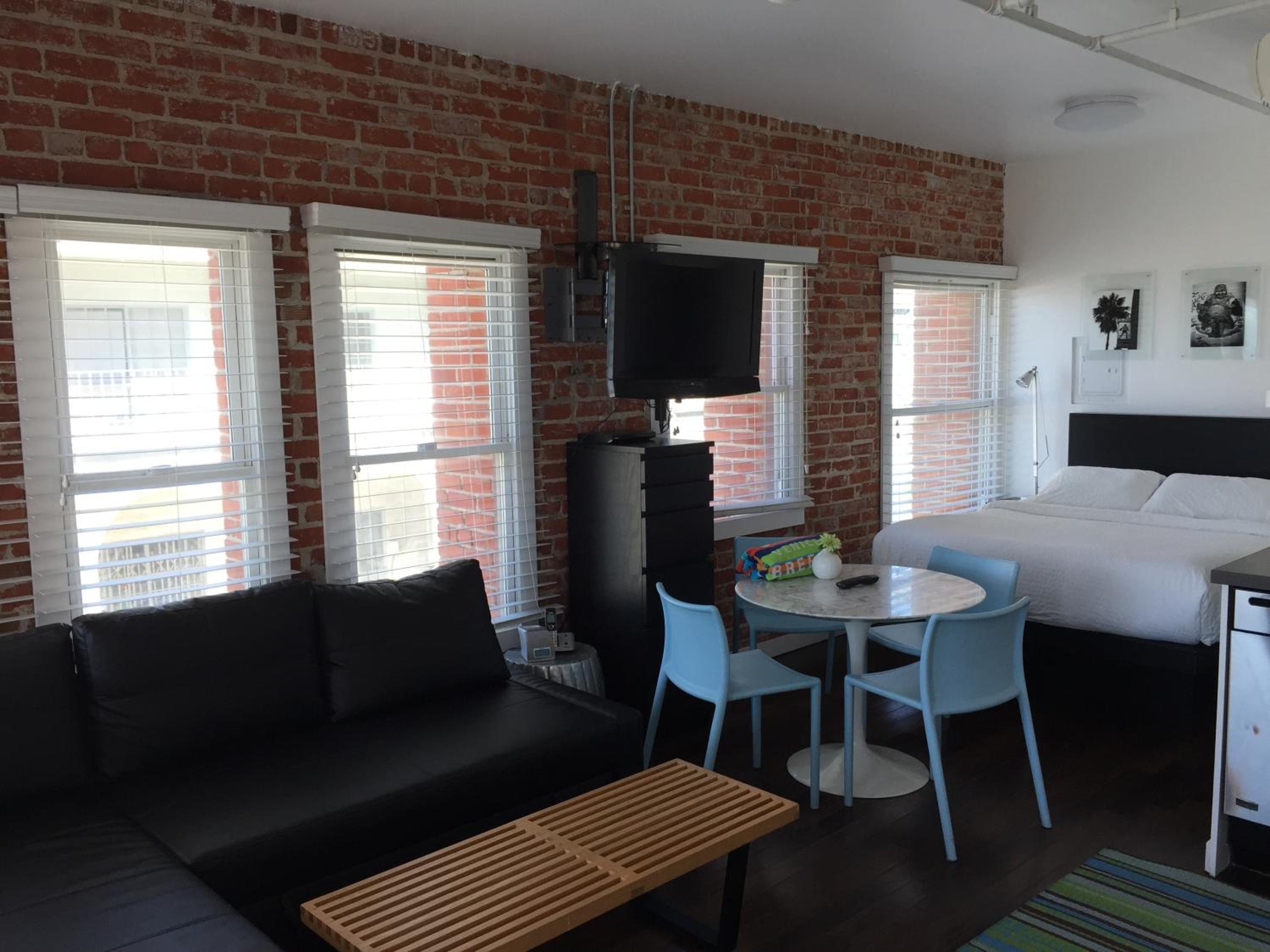 Oceanfront View Studio Suite