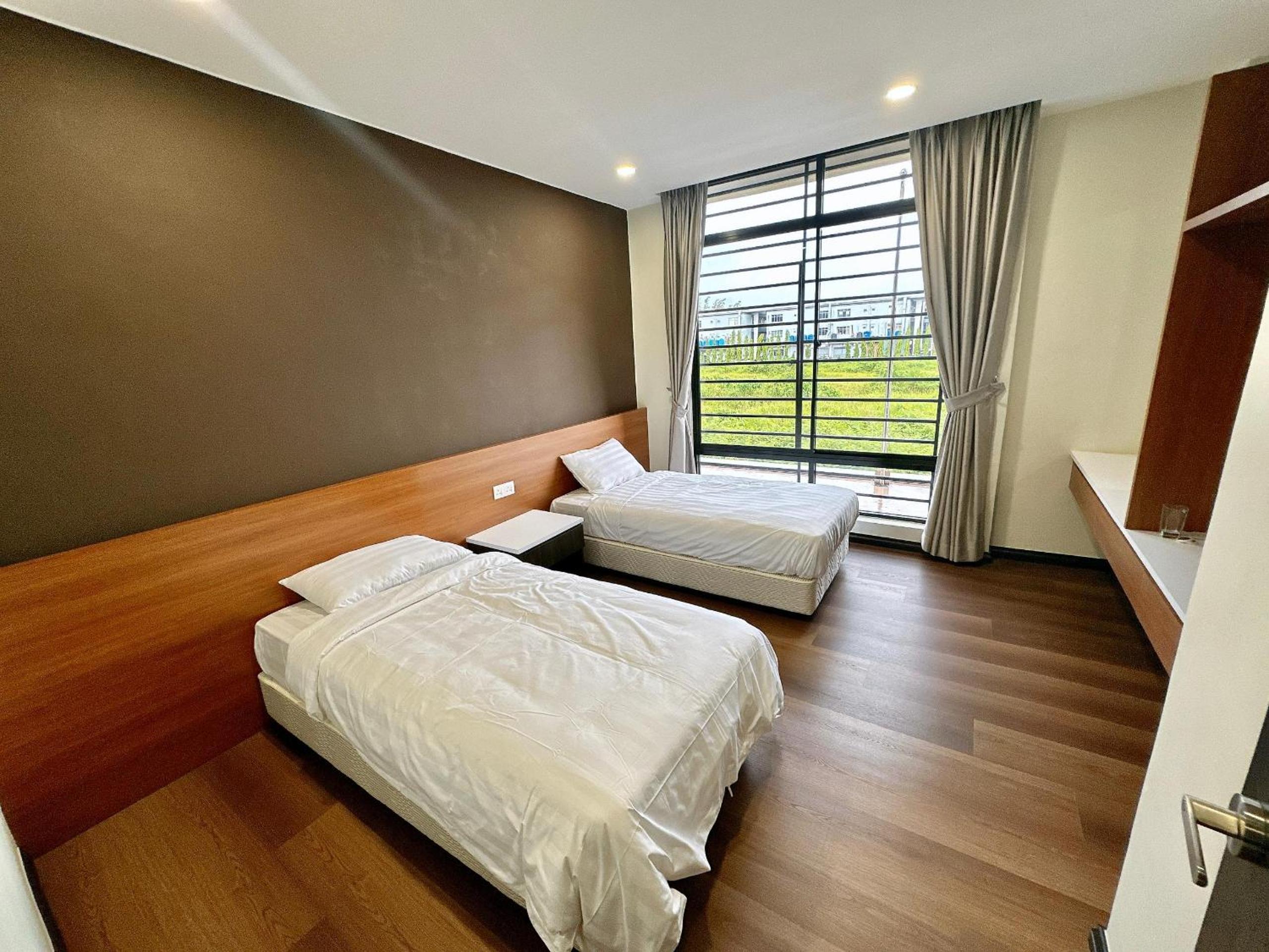 Three-Bedroom Suite photo 3