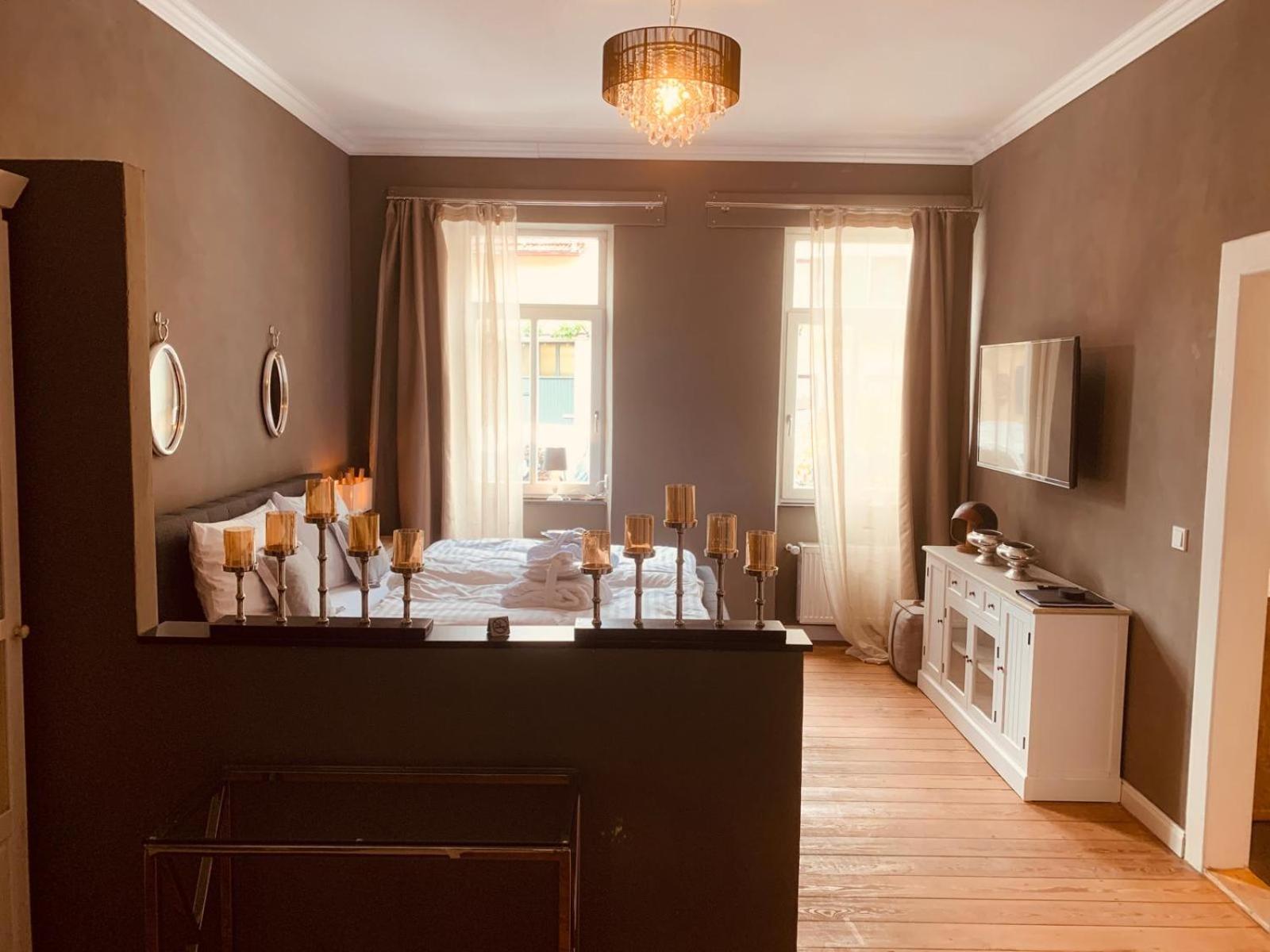 Studio Apartment