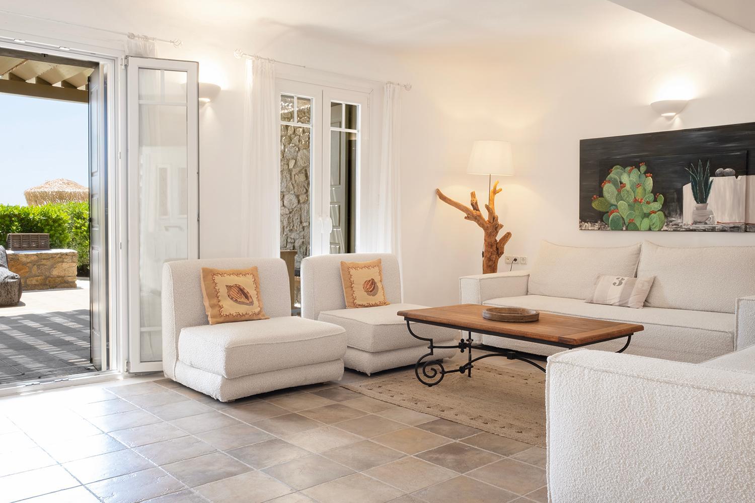 Villa photo 1