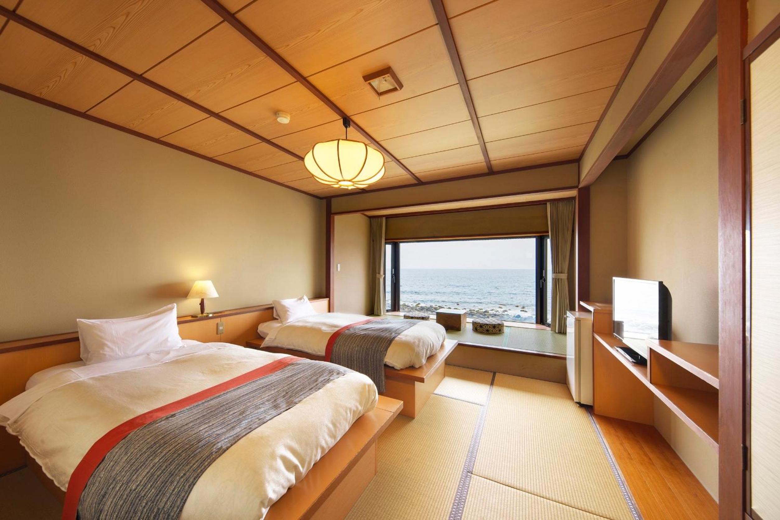 Standard Twin Room With Sea View