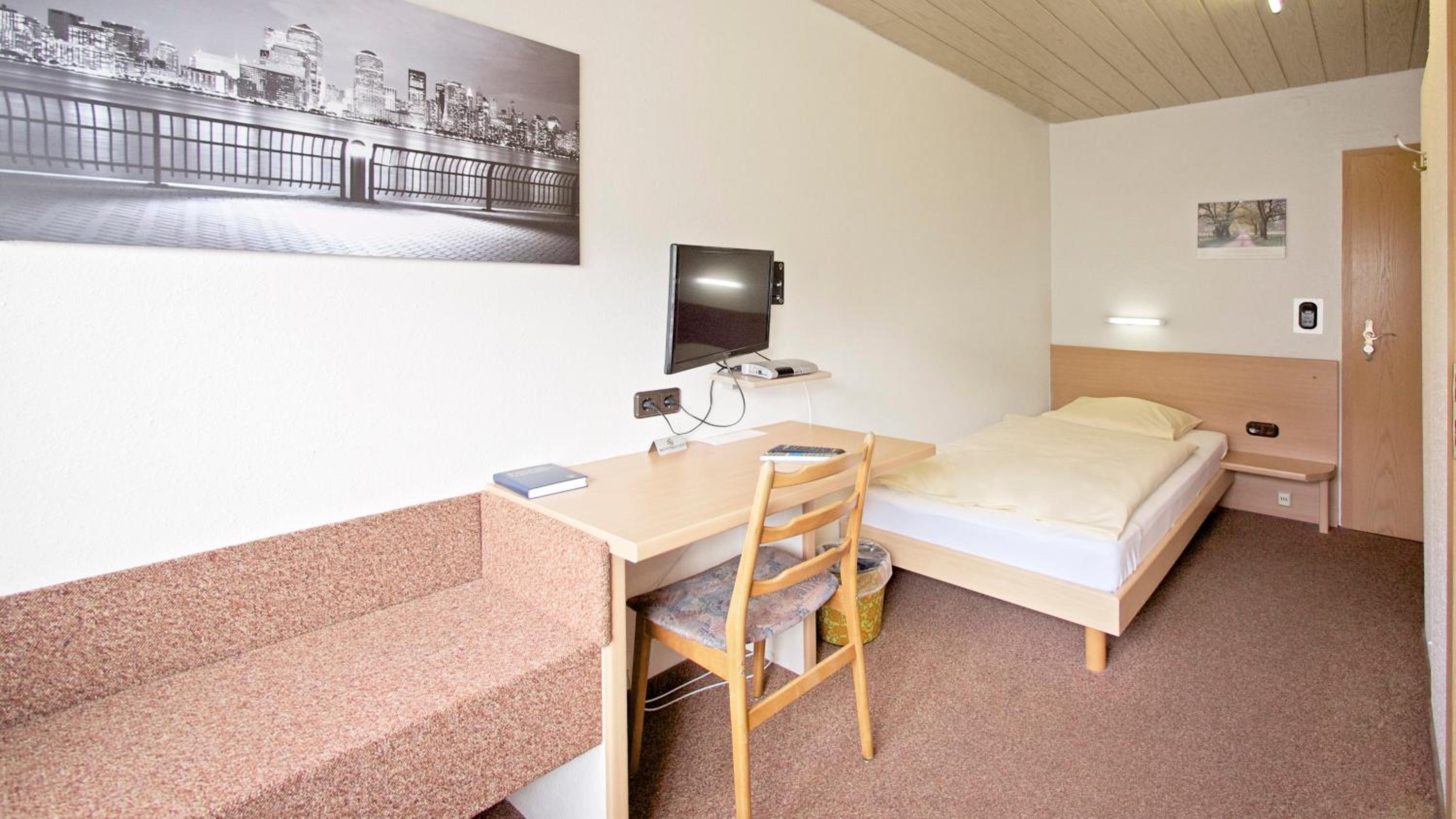 Standard Single Room photo 2