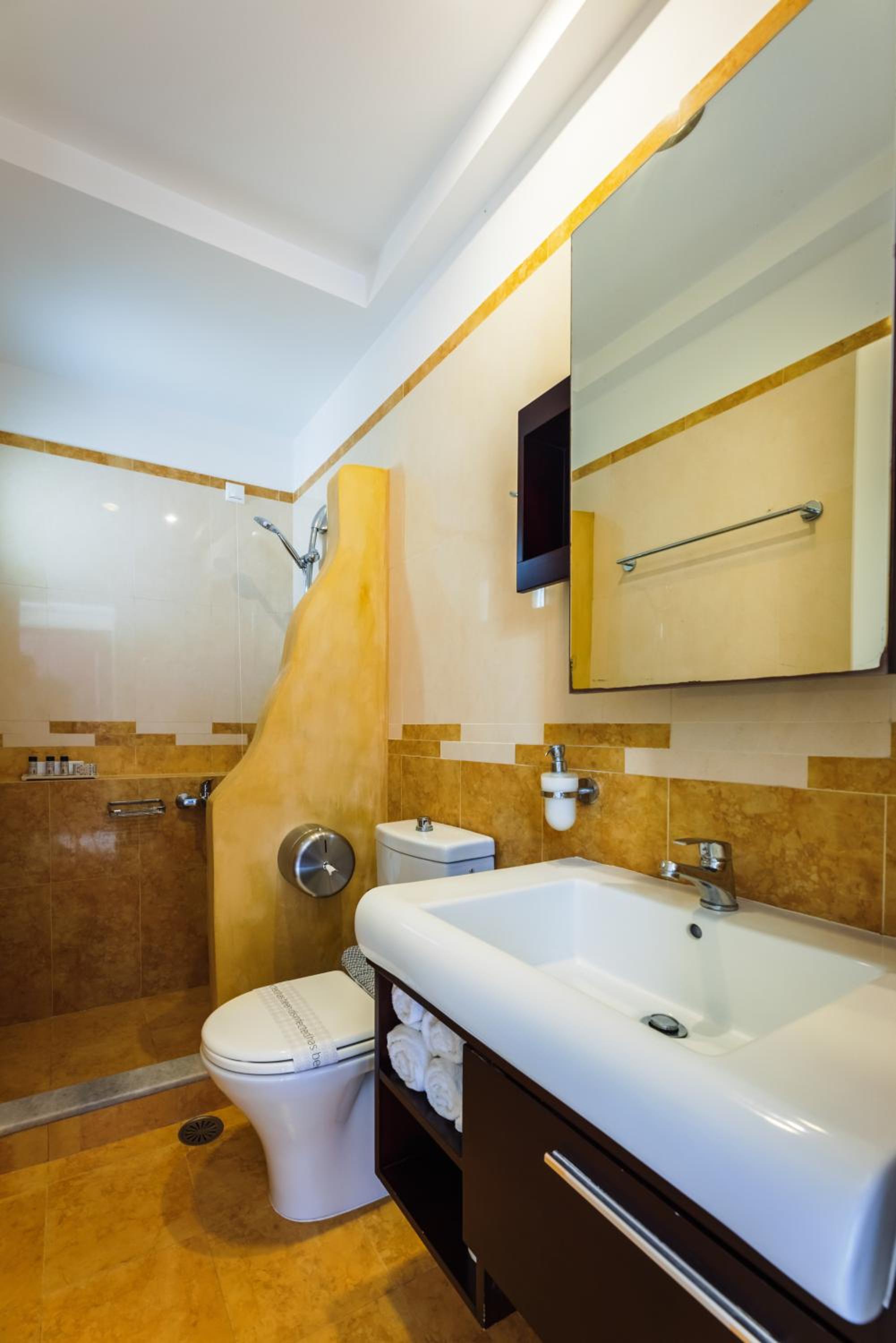 Standard Room with Garden View  - Photo 17