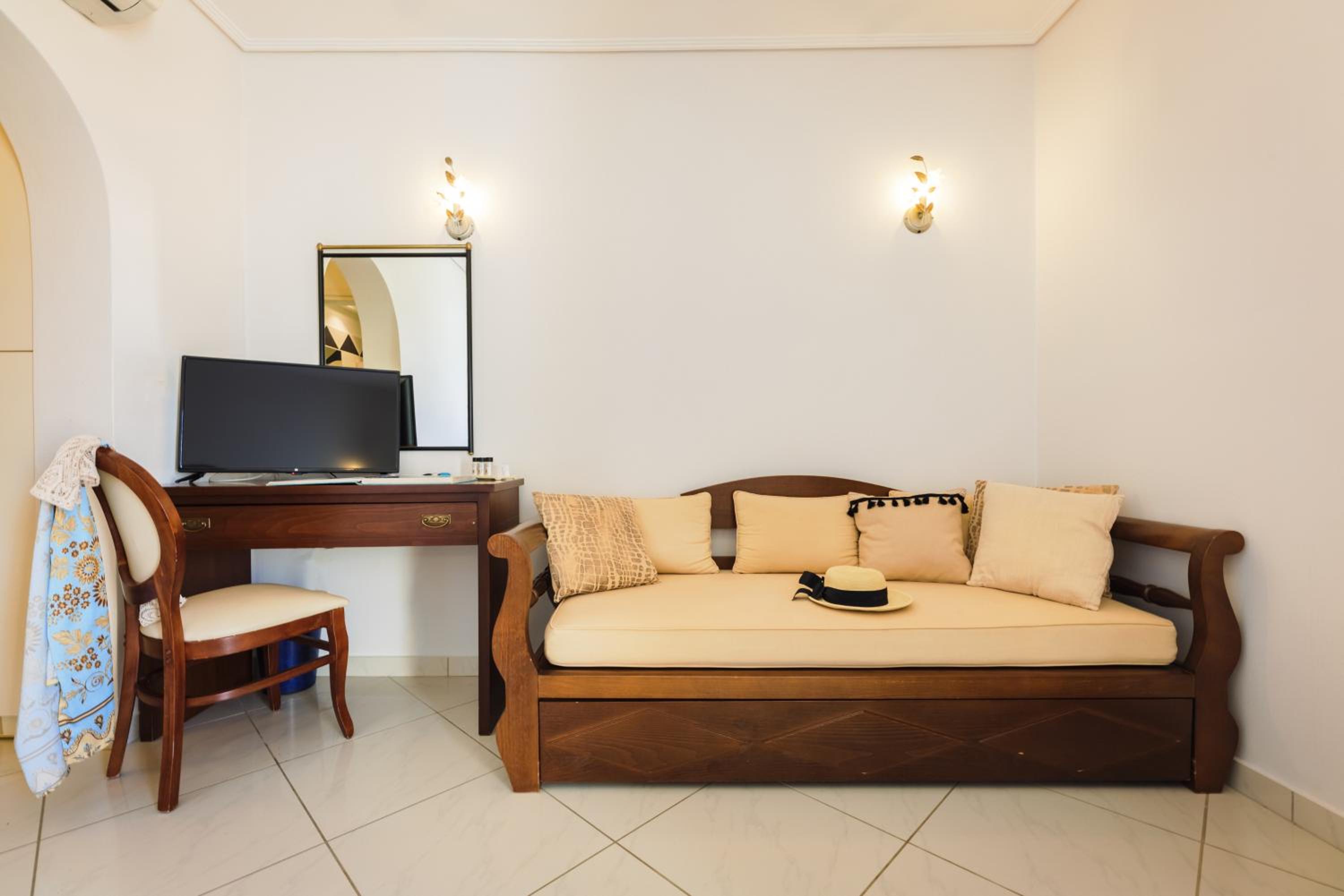 Standard Room with Garden View  - Photo 11