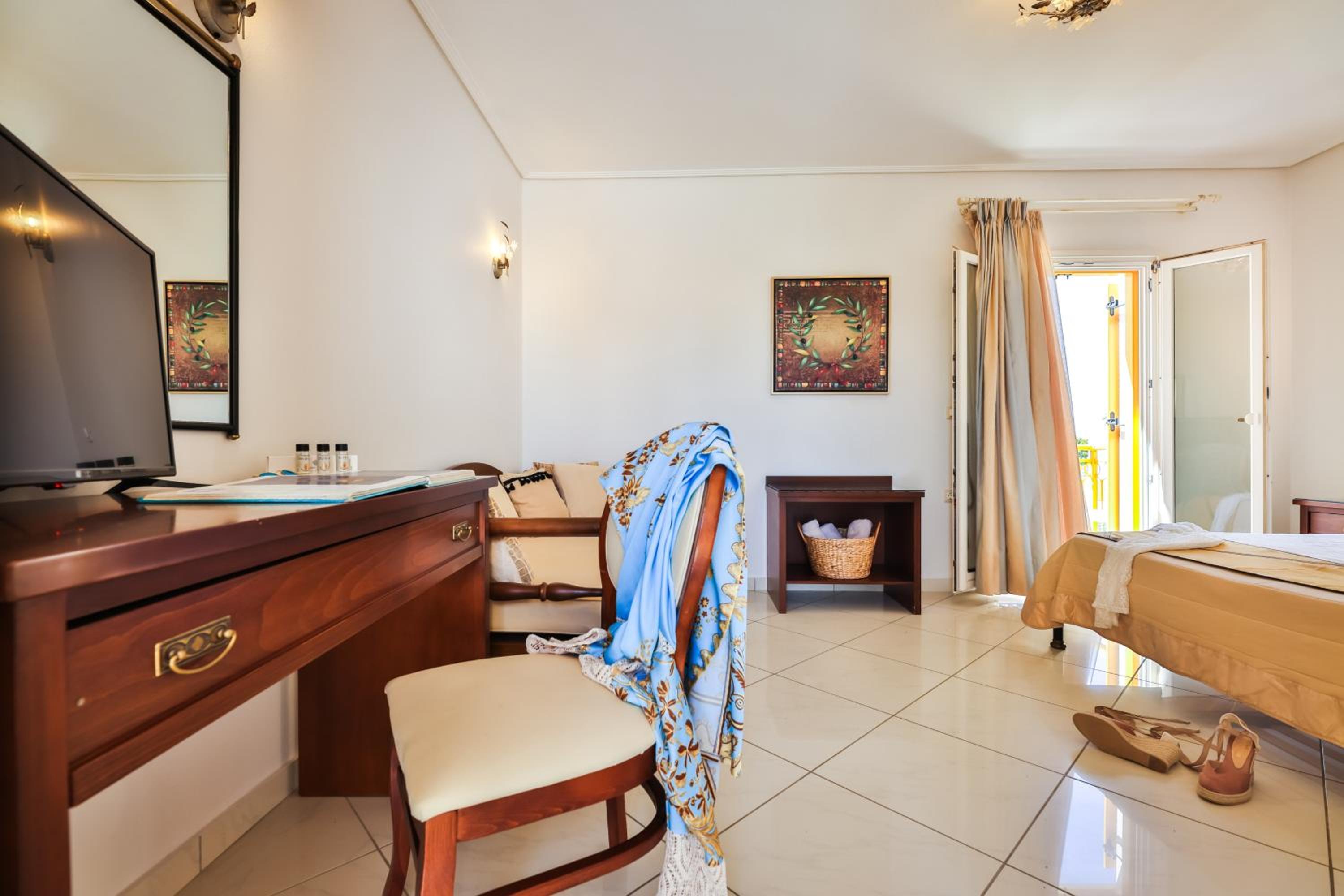 Standard Room with Garden View  - Photo 9