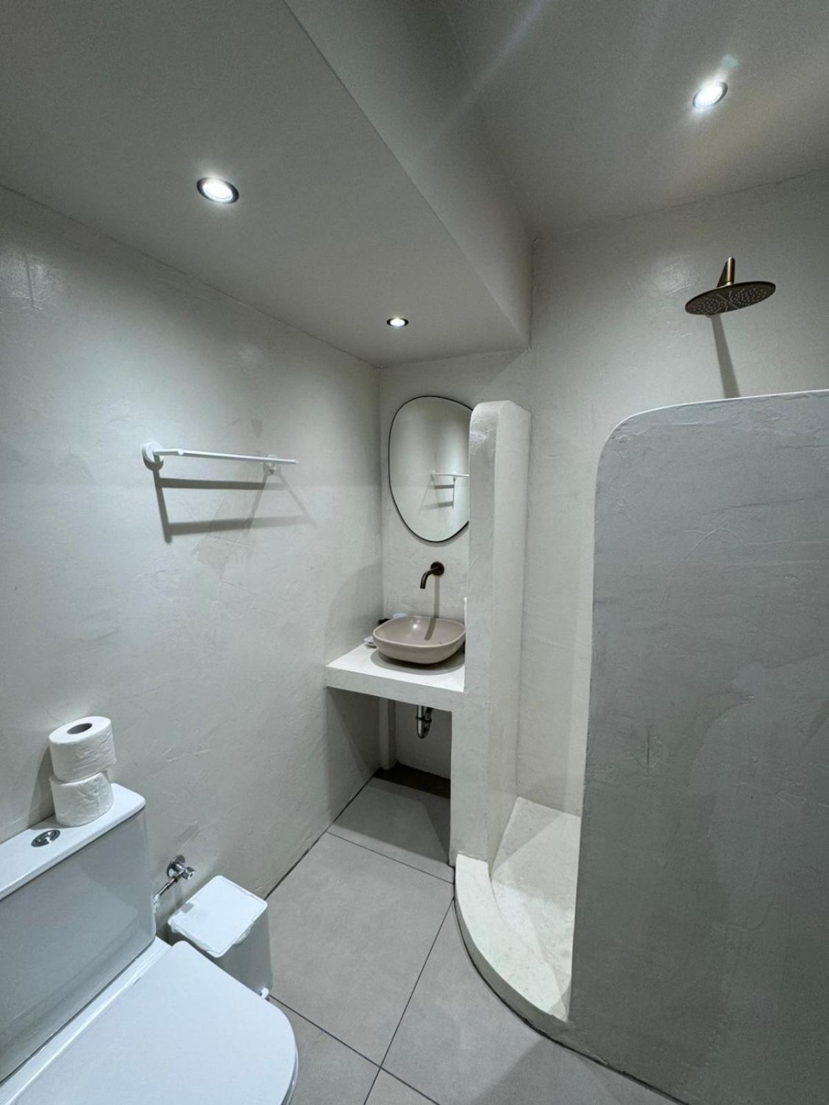 Queen Room - Photo 5