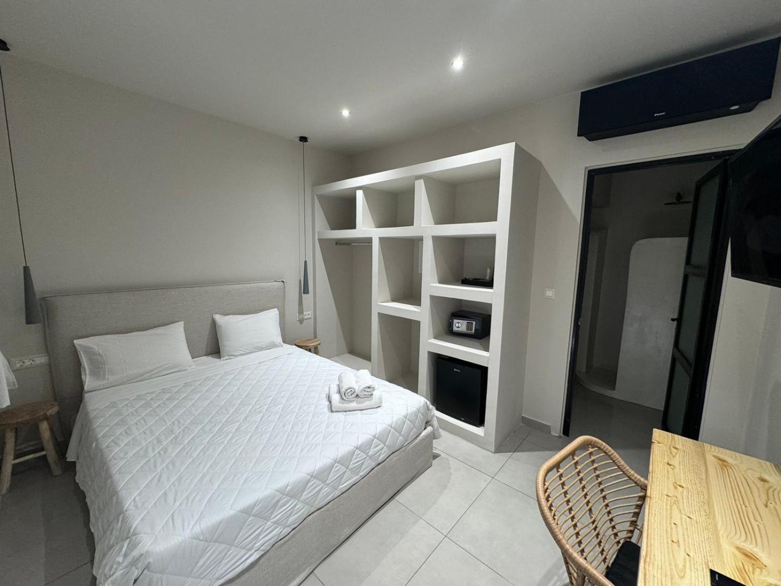 Double Room with Terrace - Photo 4