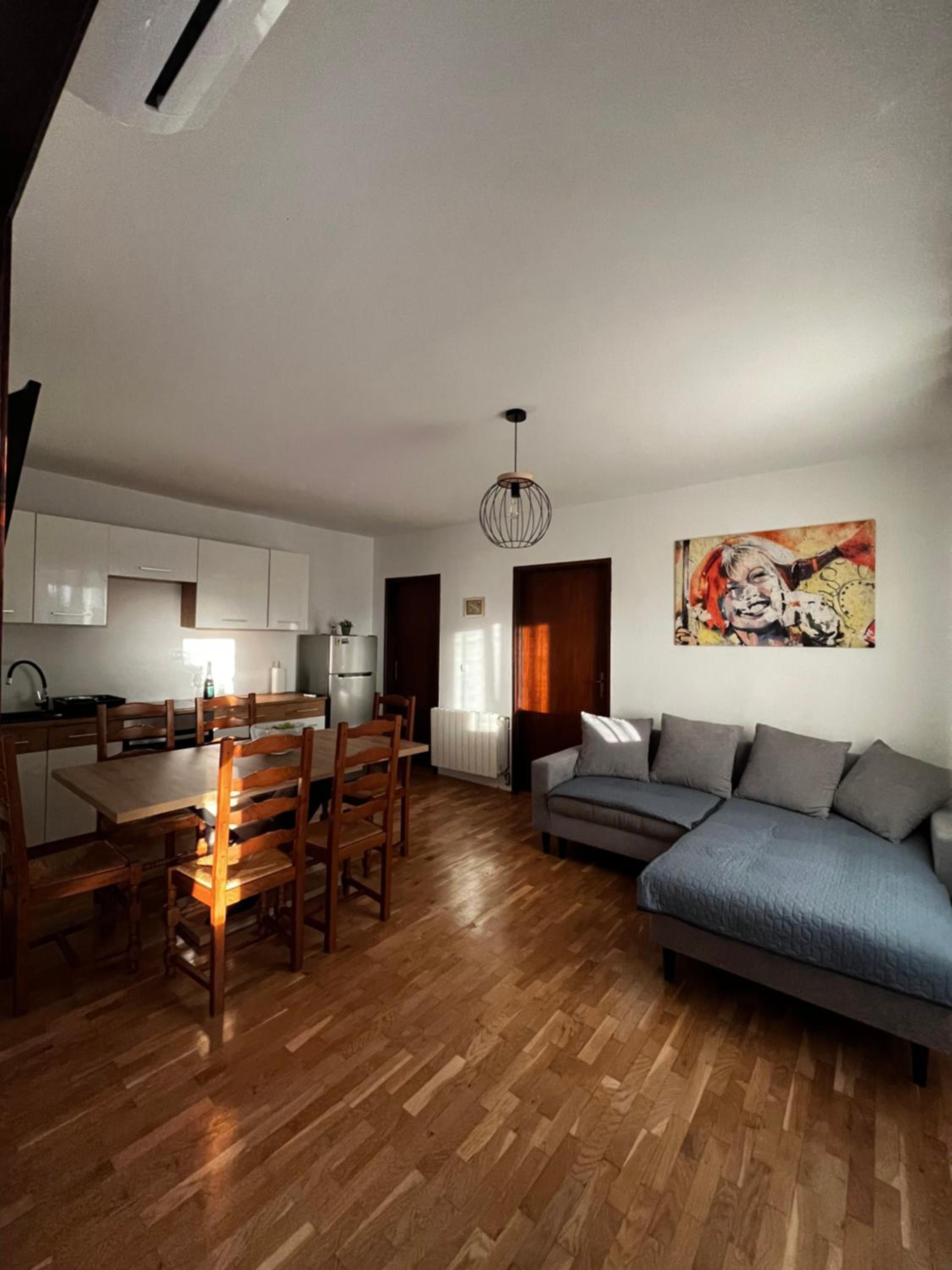 Three-Bedroom Apartment photo 1