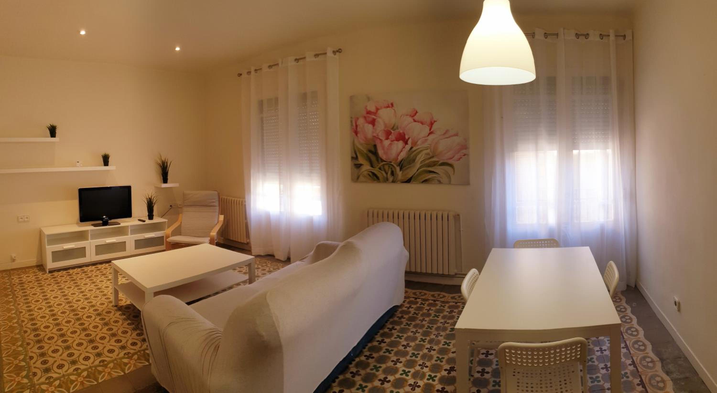 Apartamento de una habitación con balcón