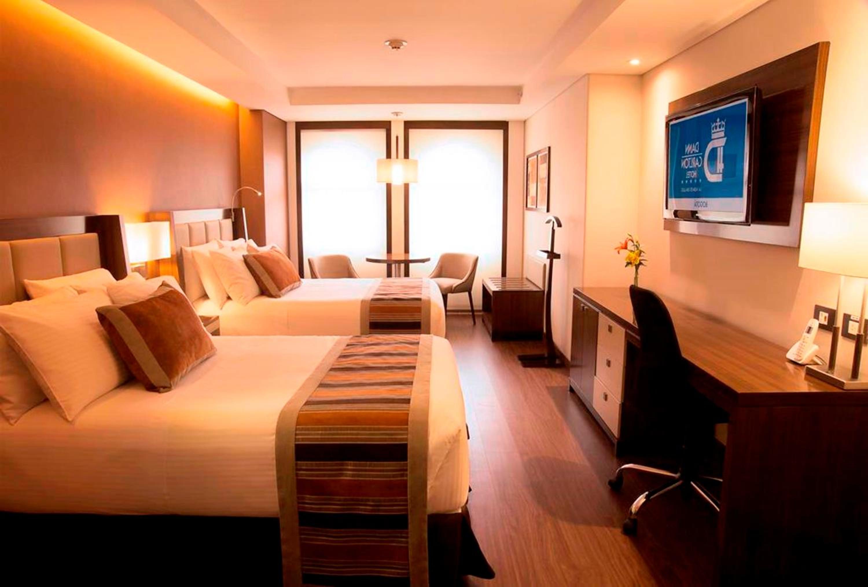 Standard Double Room with Two Double Beds - Photo 4