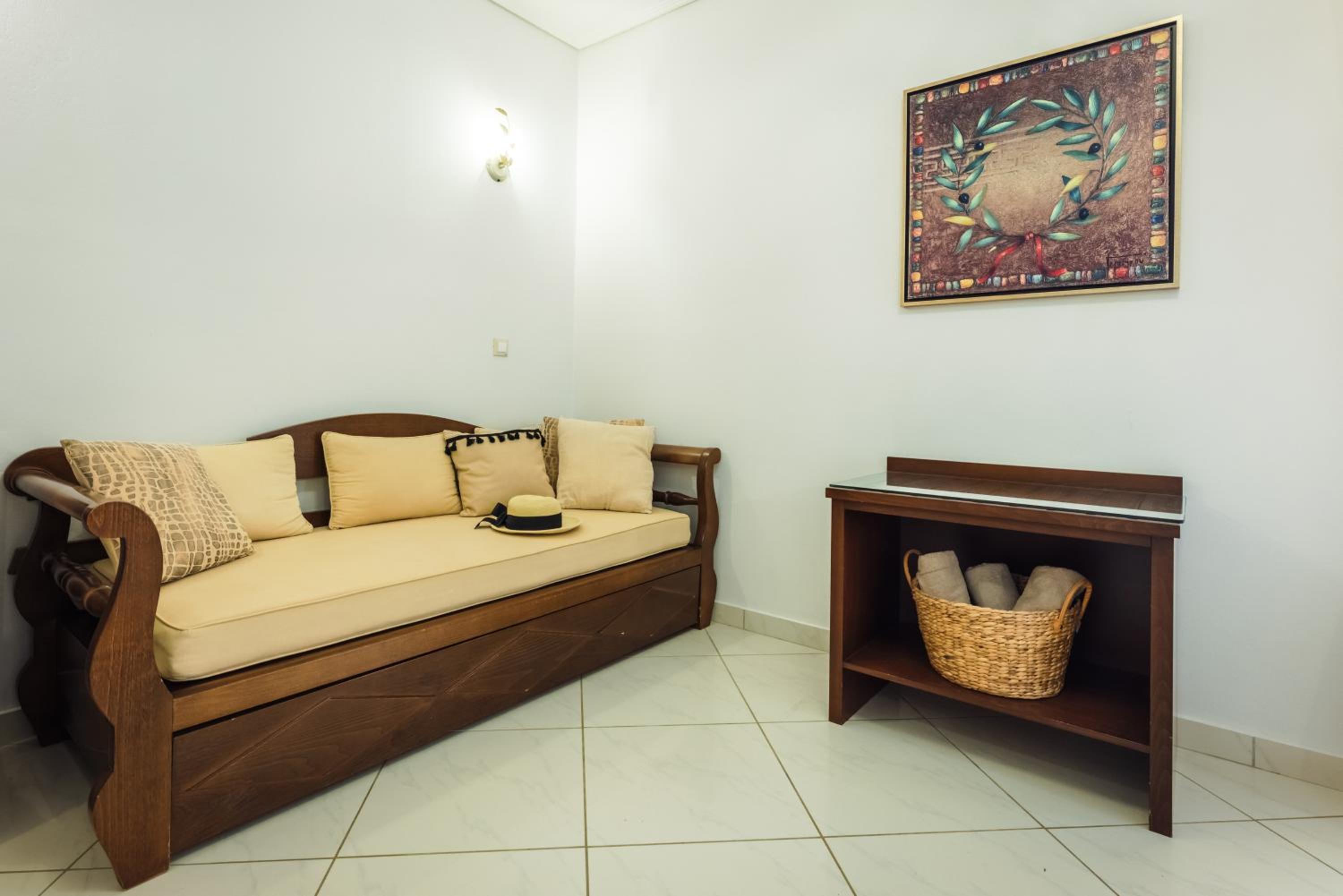 Standard Room with Sea View - Photo 8