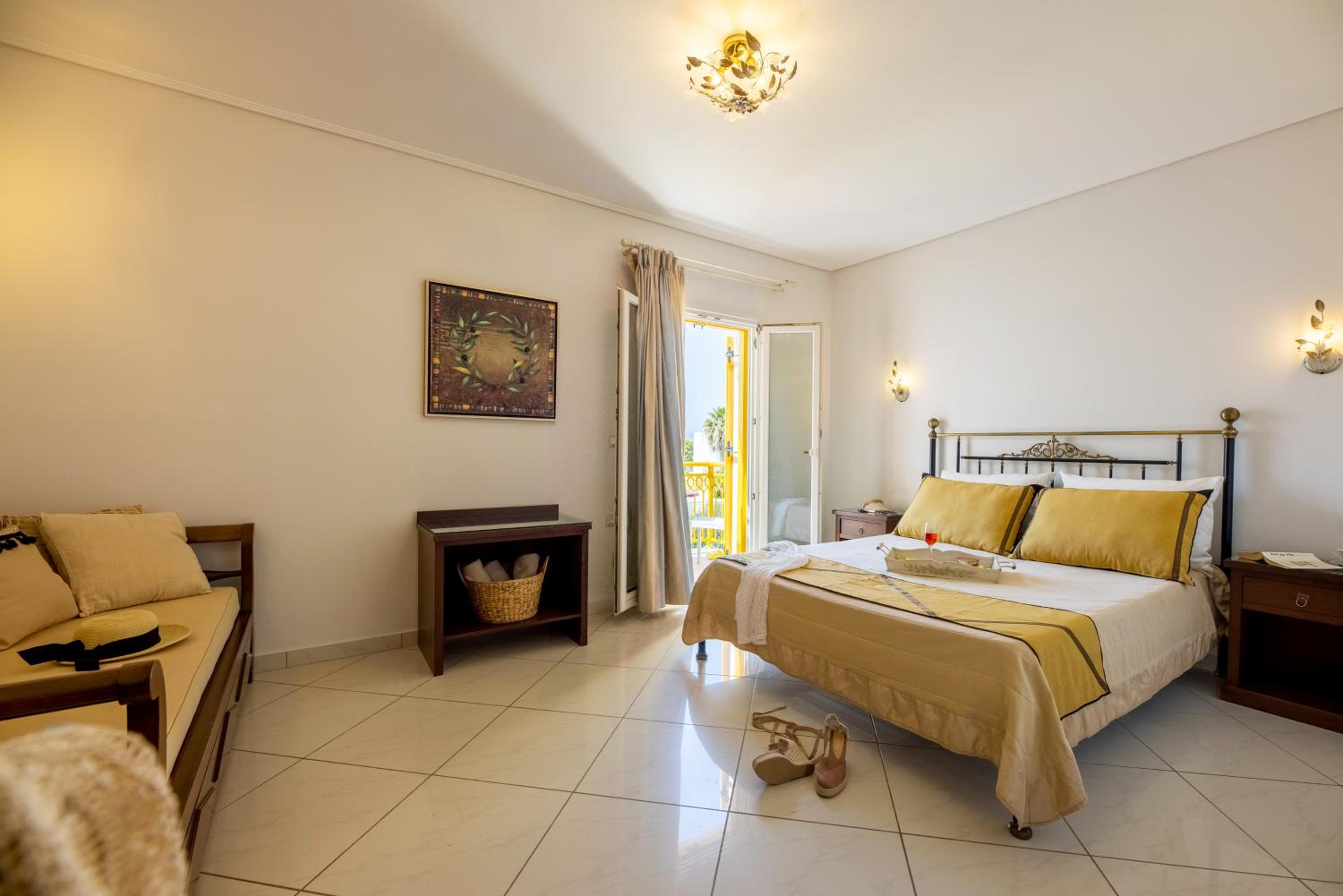 Standard Room with Sea View - Photo 12