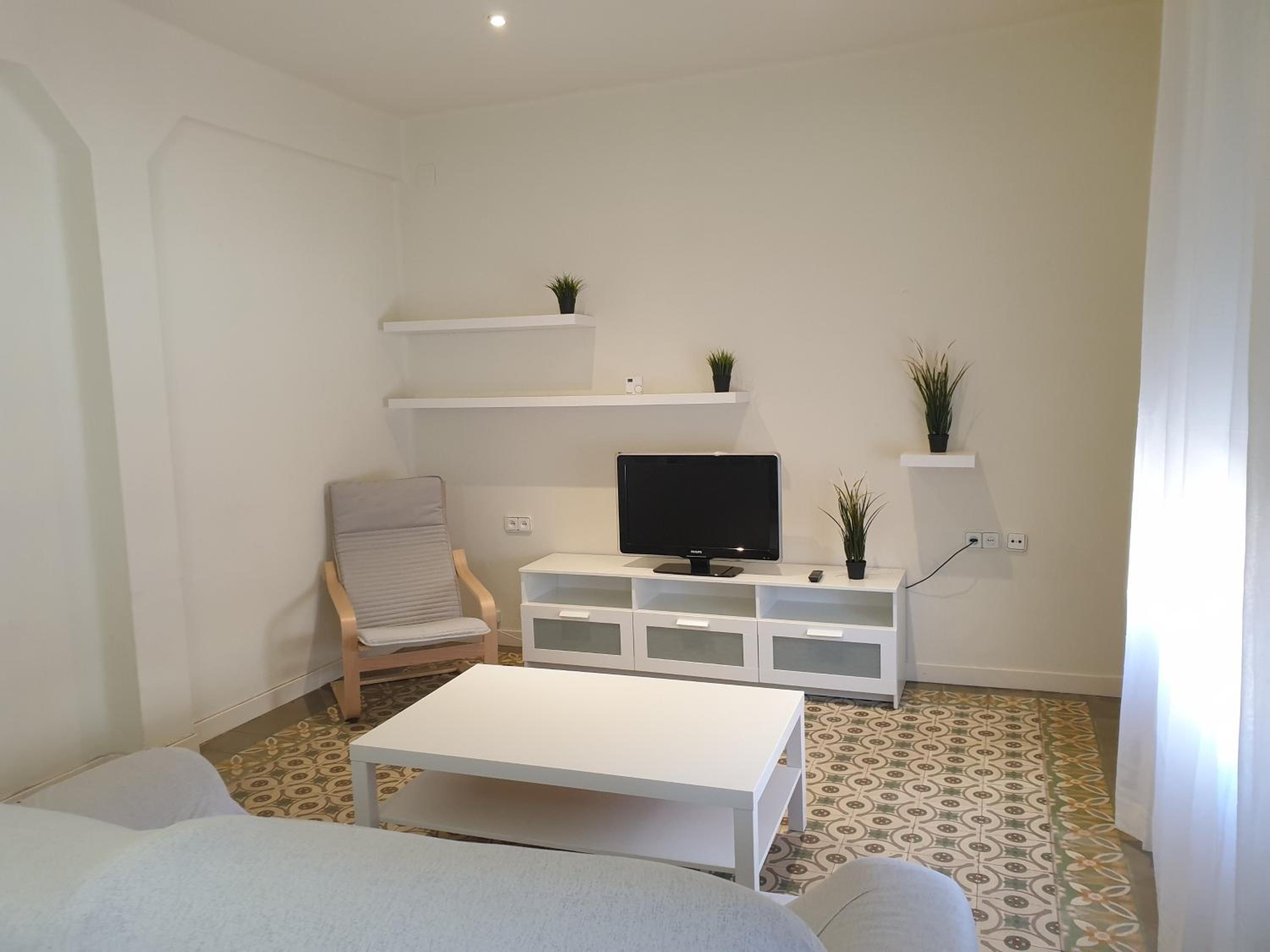 One-Bedroom Apartment with Balcony photo 3