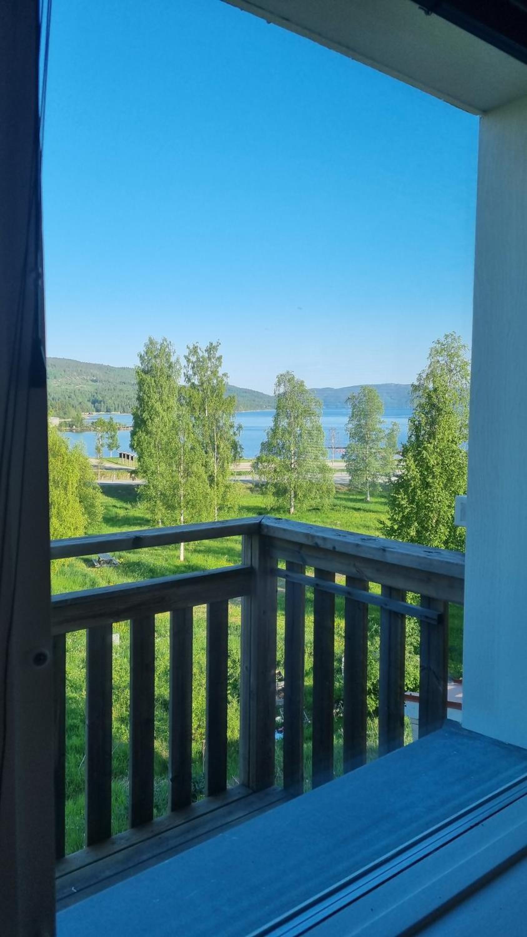 Two-Bedroom Apartment with Balcony and Sea View - Photo 2