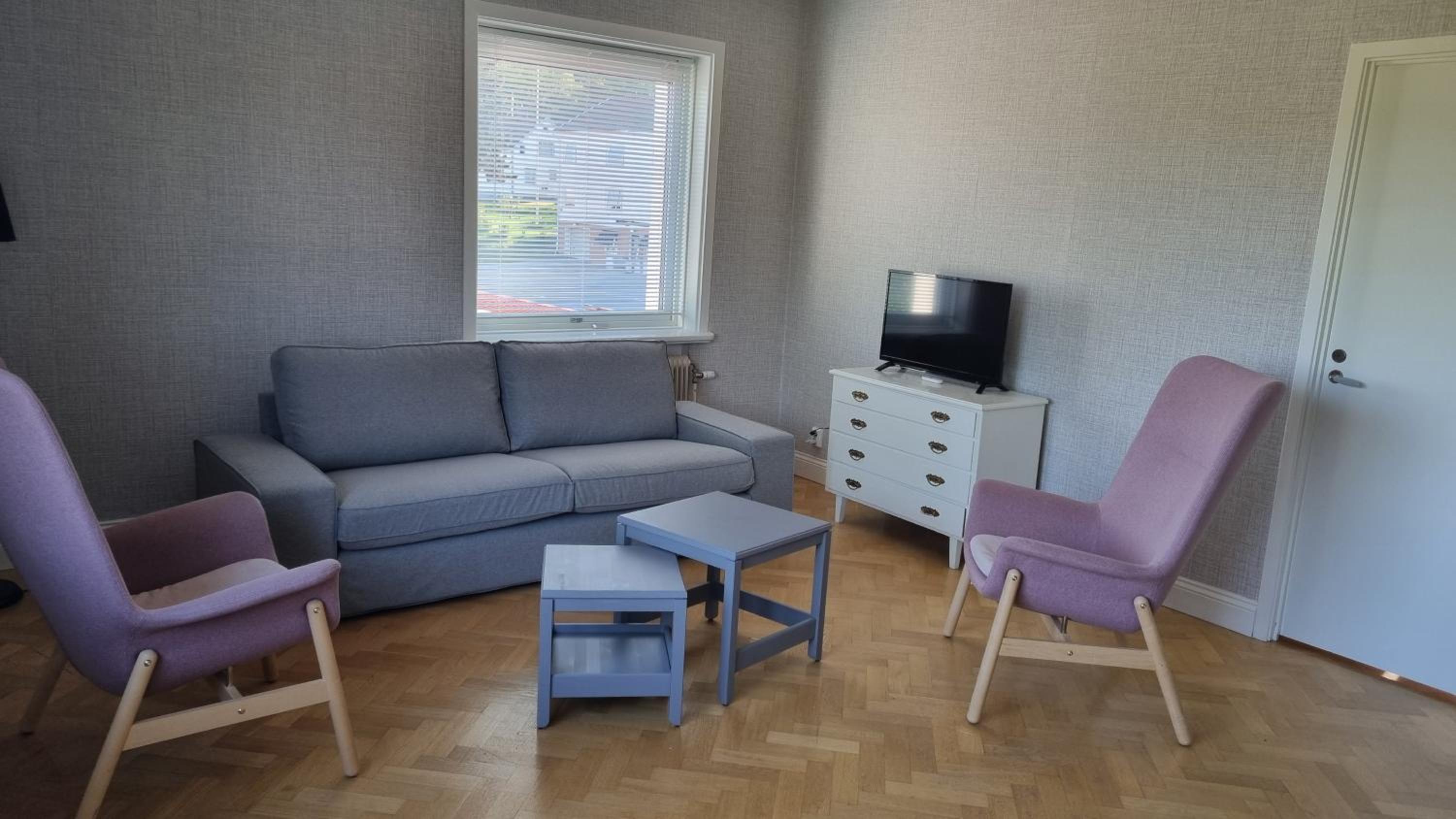 Two-Bedroom Apartment with Balcony and Sea View - Photo 1