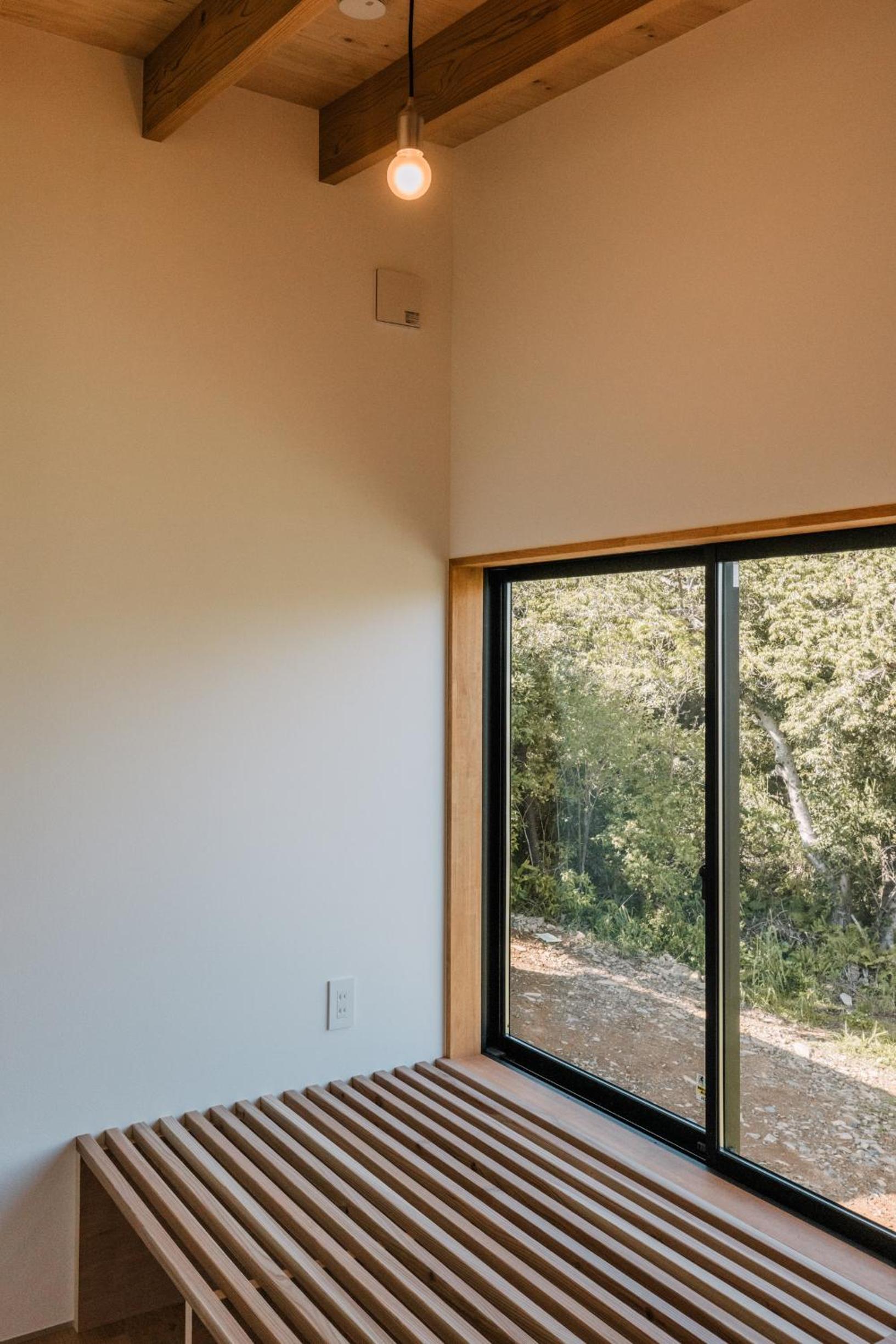 Single Room with Mountain View