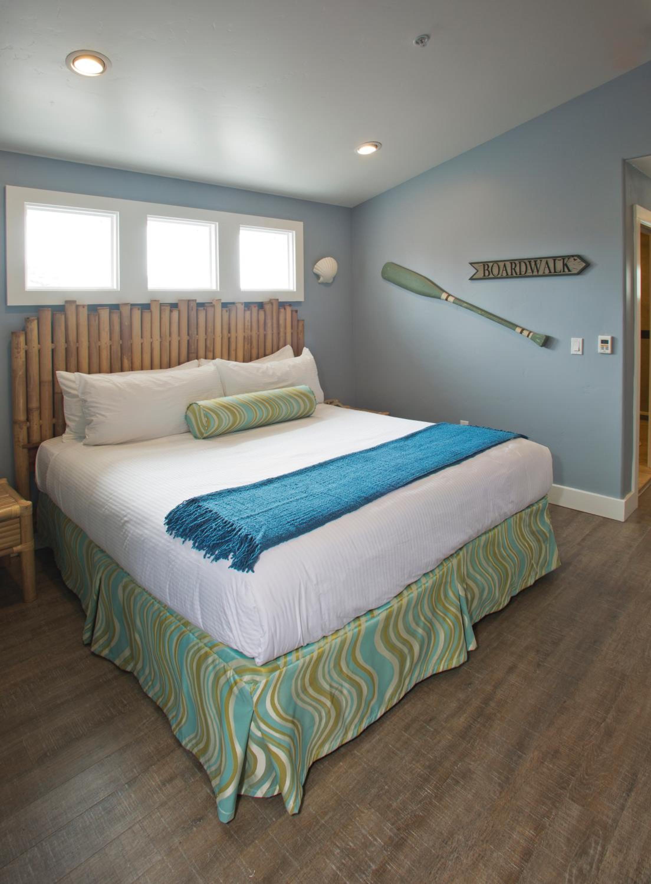 One-Bedroom Suite - Photo 4