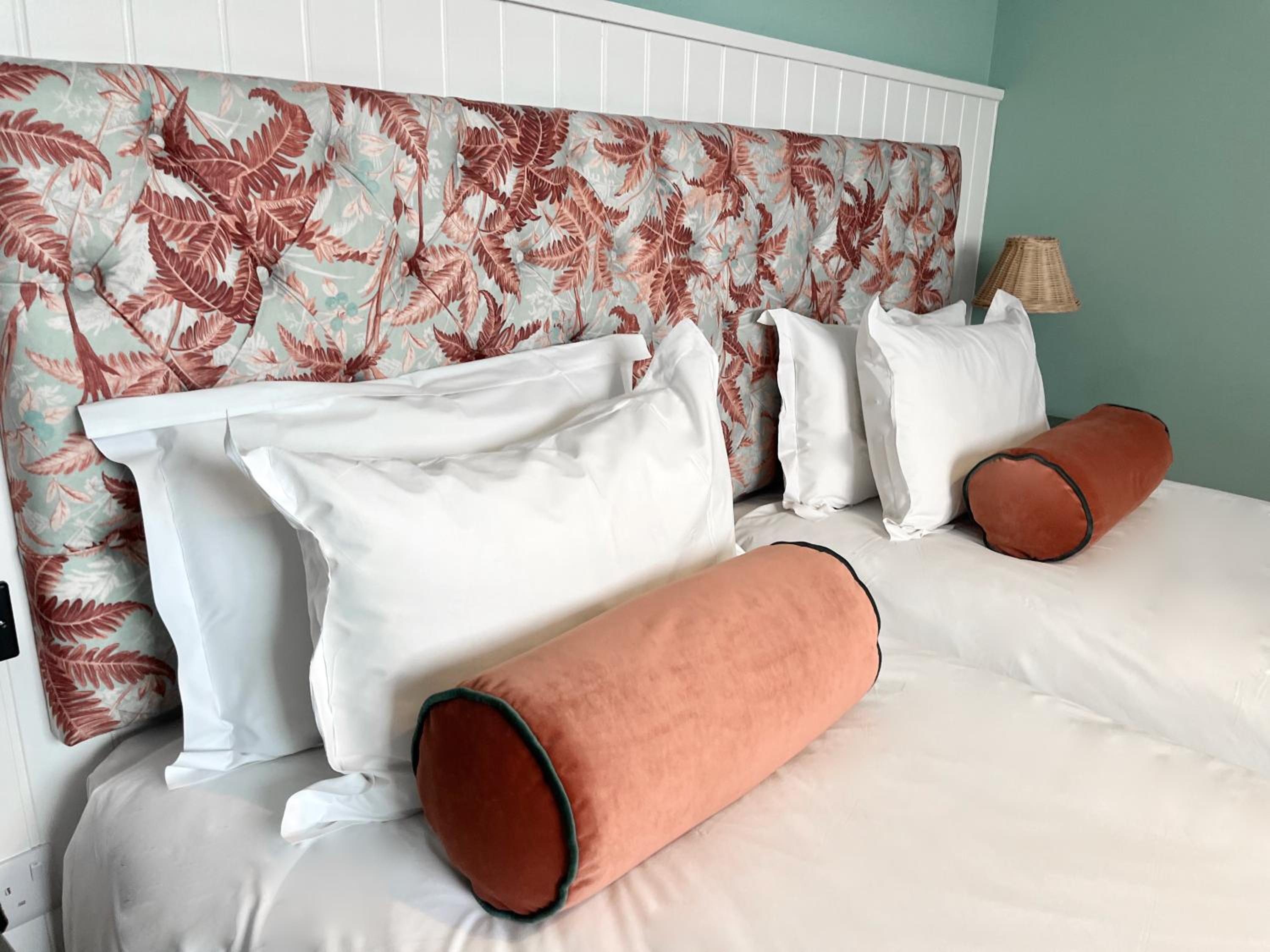 Cozy Twin Room - Photo 2