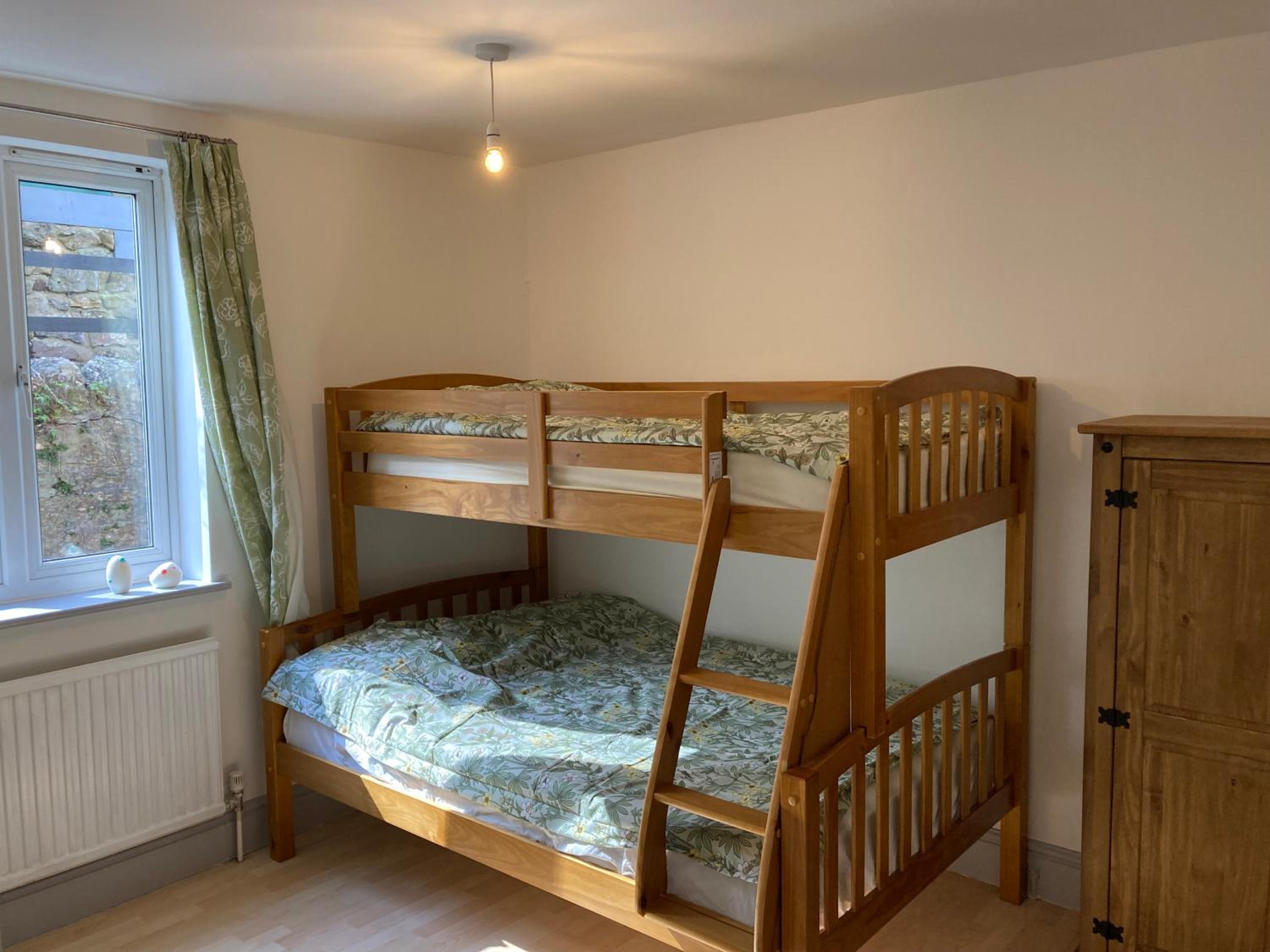Four-Bedroom House photo 2