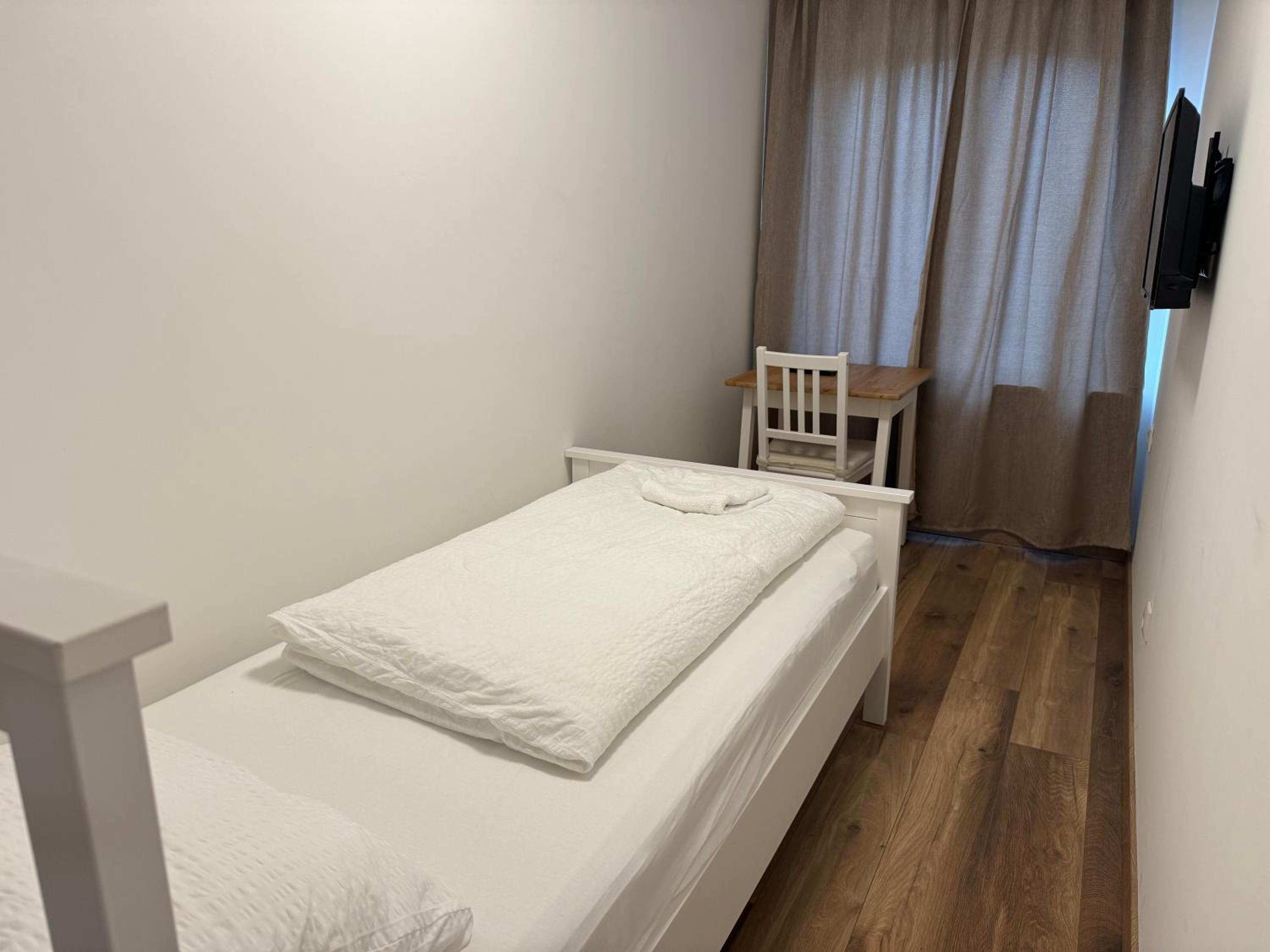 Single Room with Shared Toilet photo 3