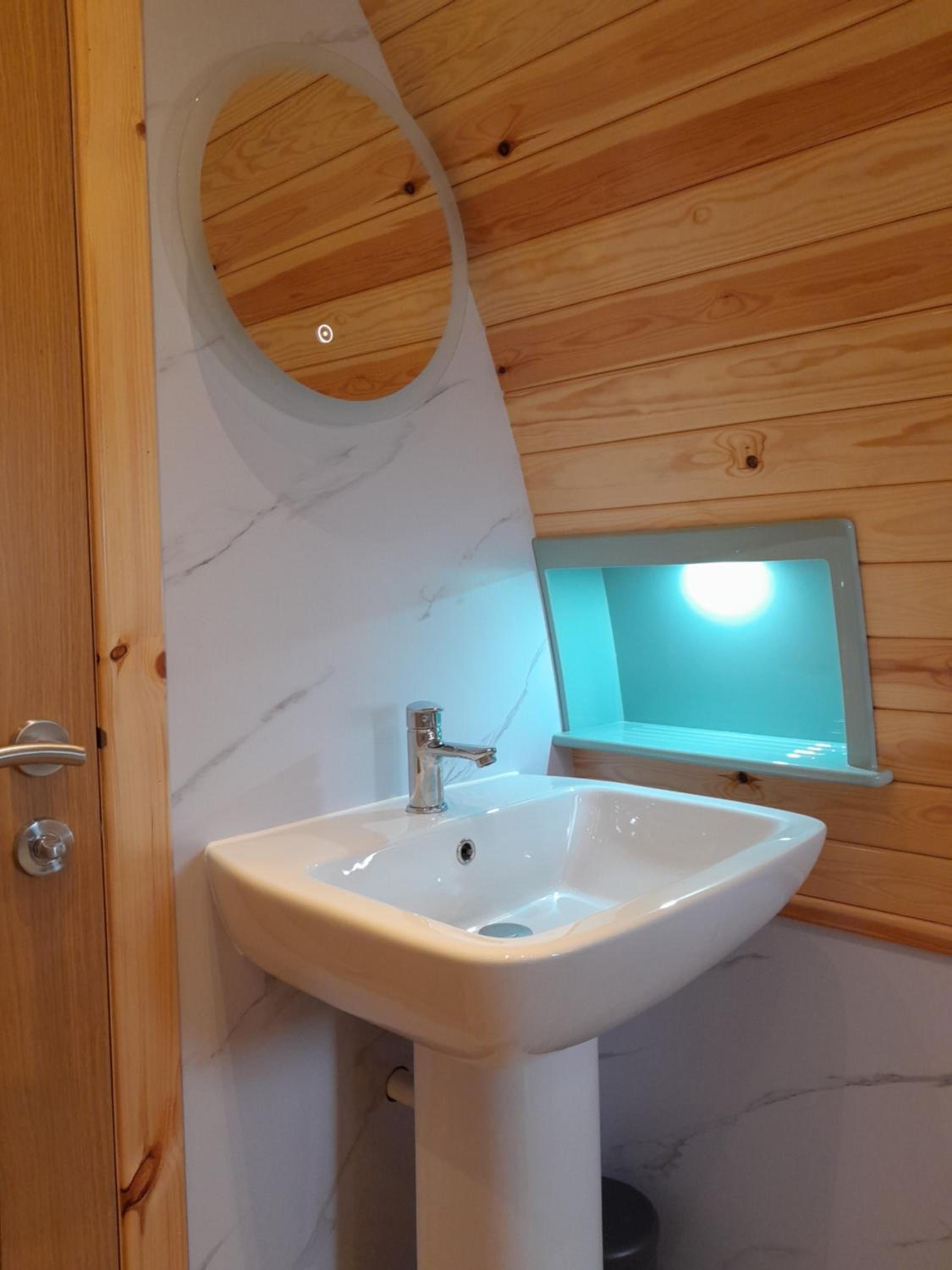 One-Bedroom House photo 2