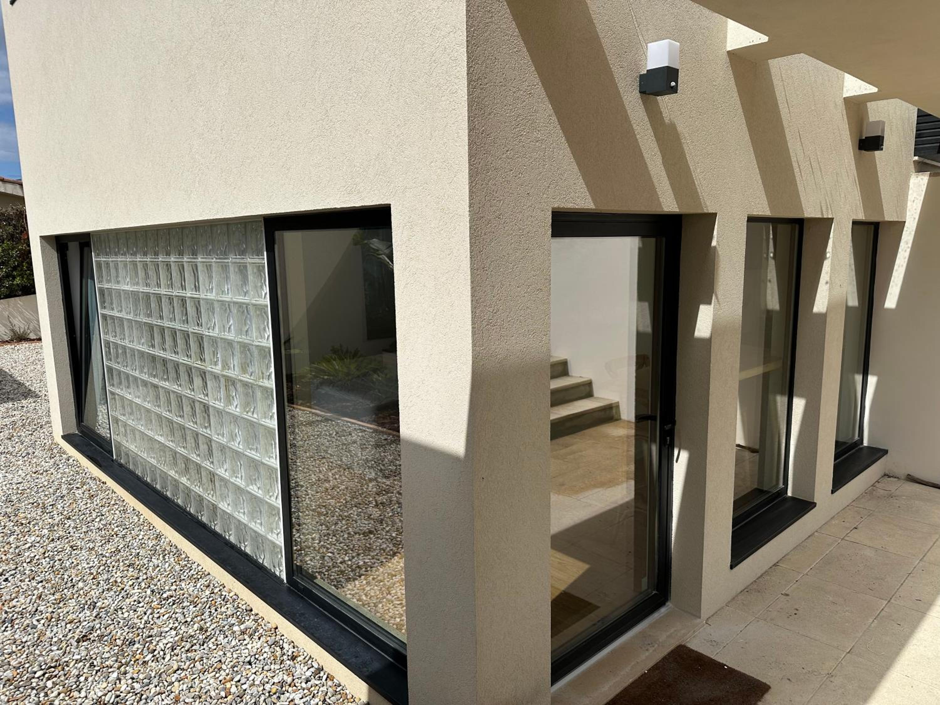Villa photo 2