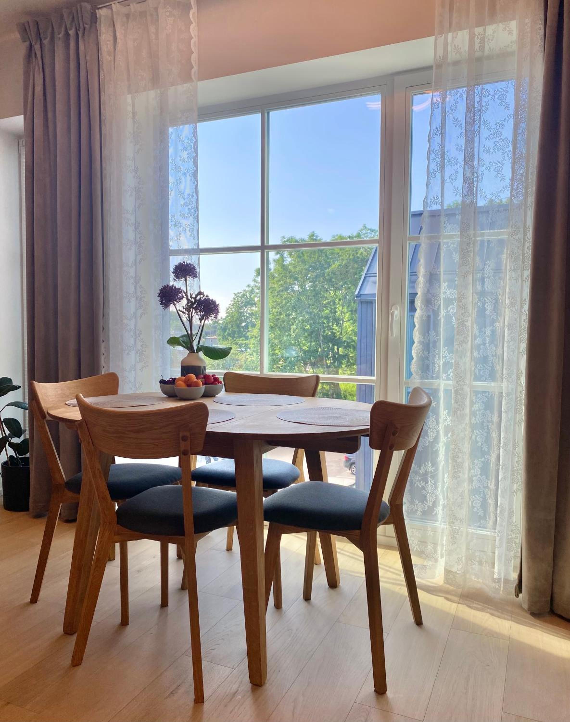 One-Bedroom Apartment - Photo 1