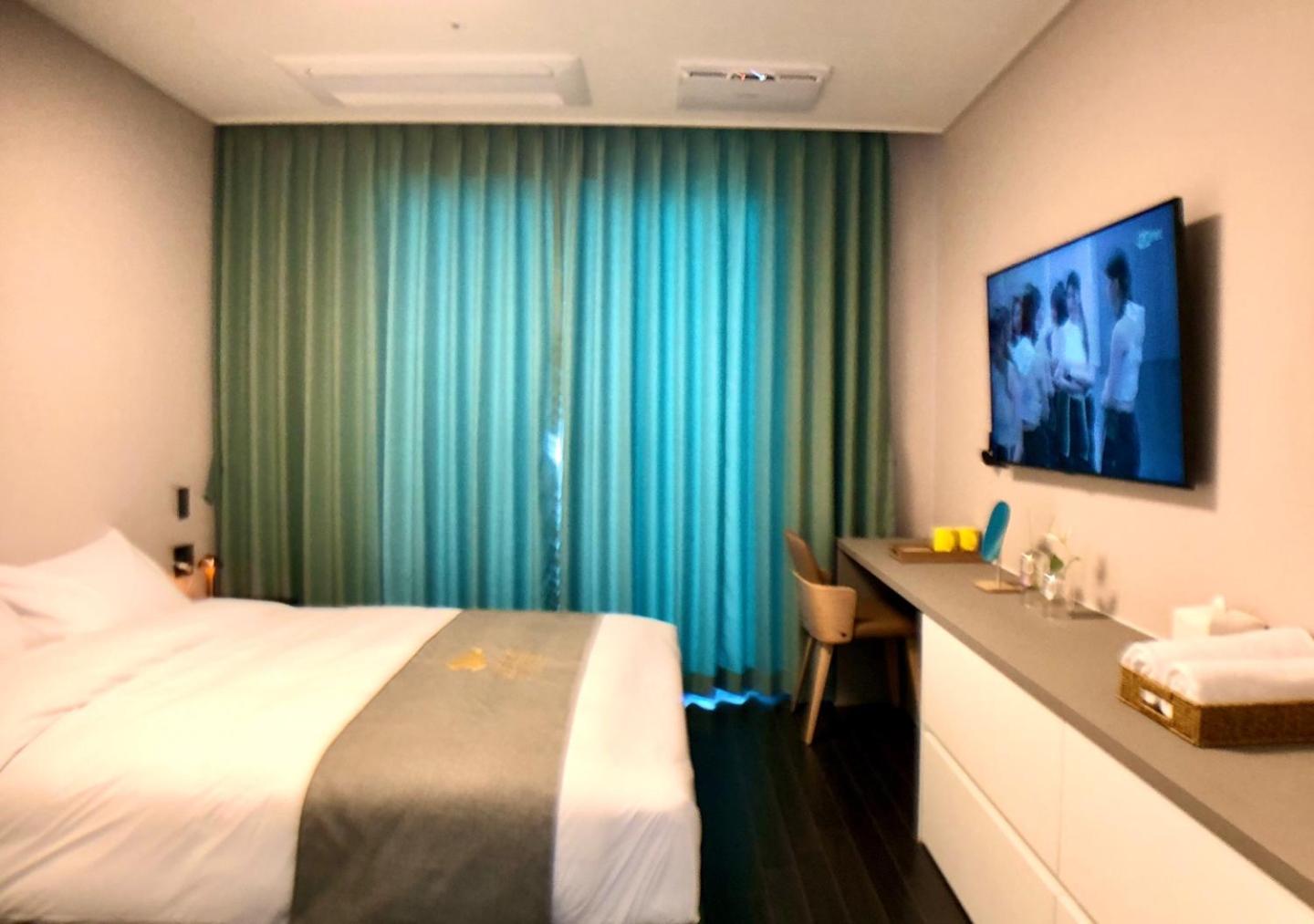 Double Room - Photo 8