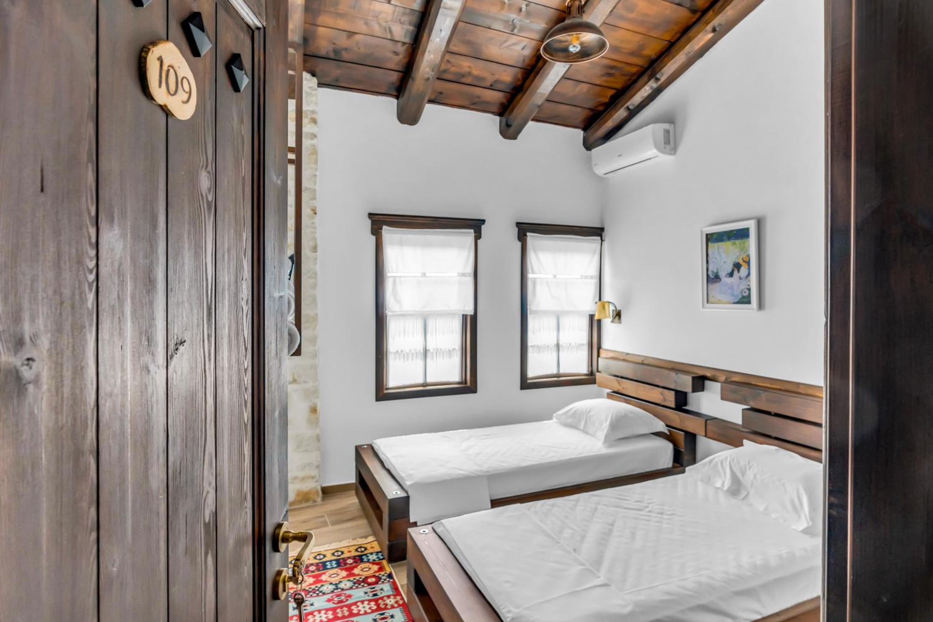 Twin Room with City View photo 3
