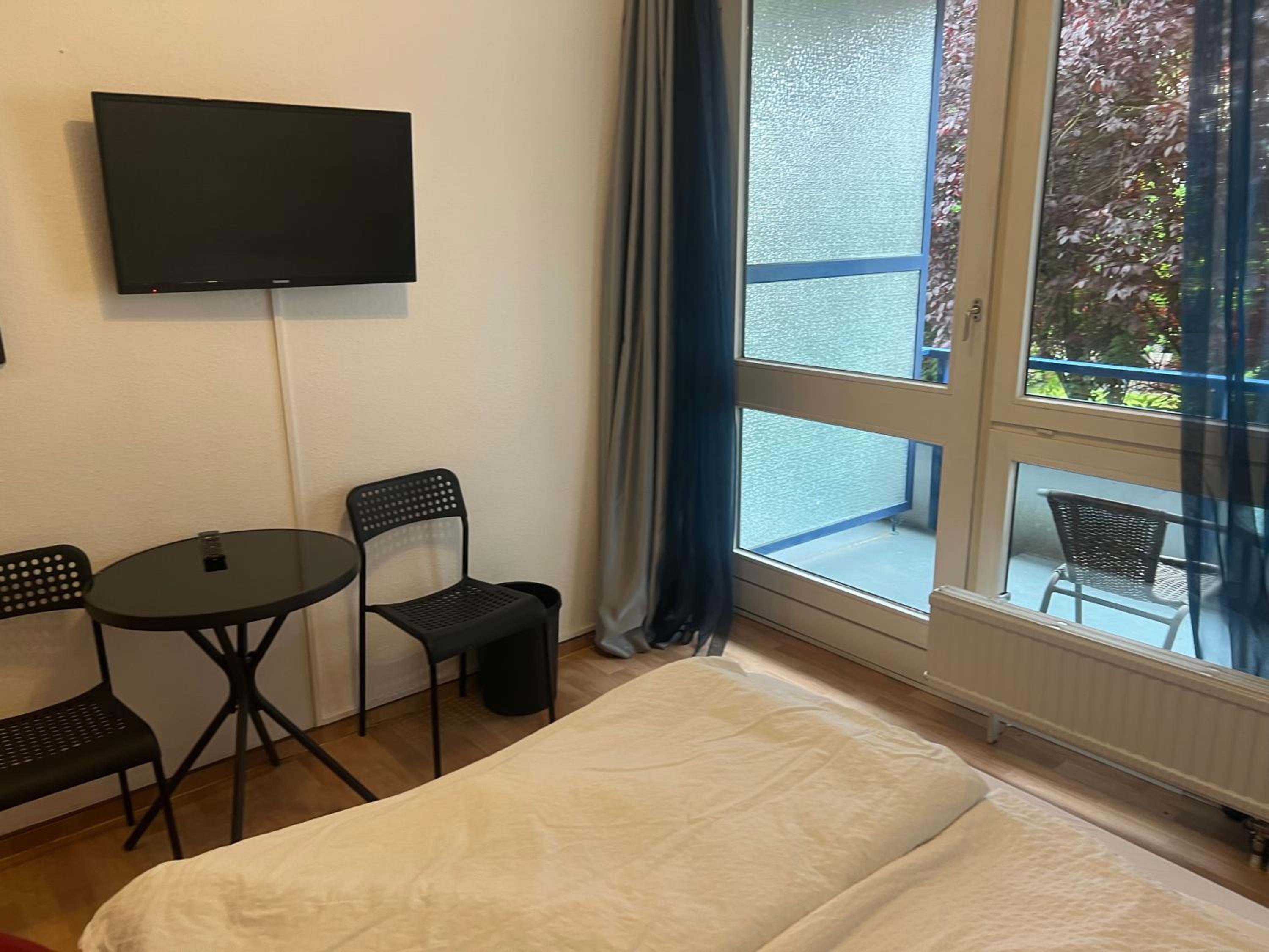 Budget Double Room photo 2