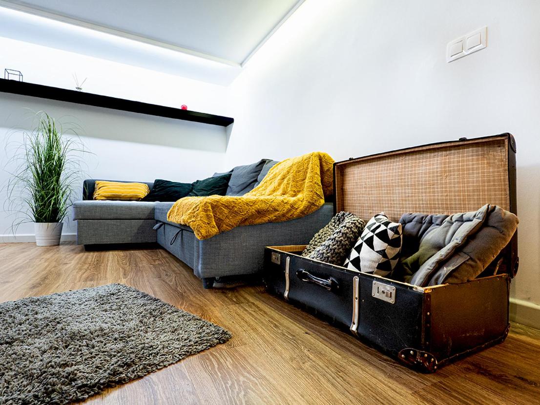 One-Bedroom Apartment - Photo 4