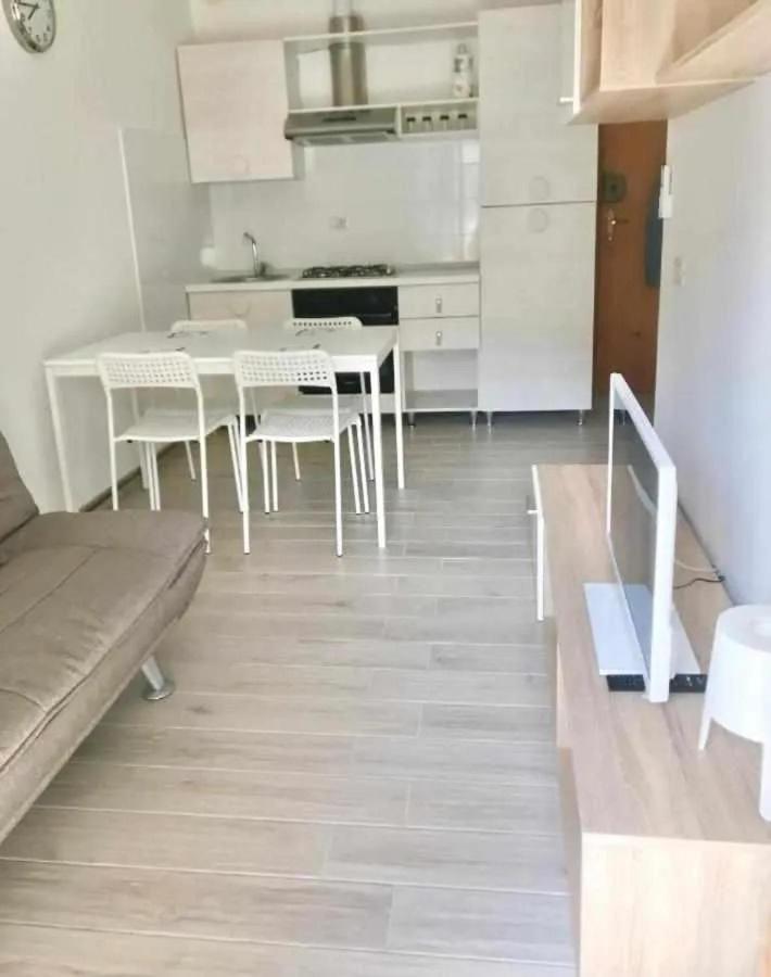 One-Bedroom House photo 3