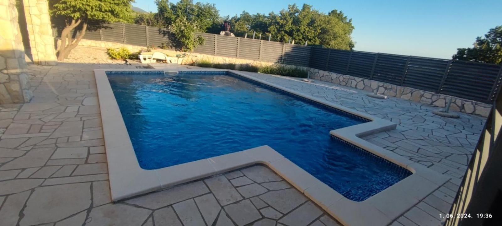 Villa photo 3