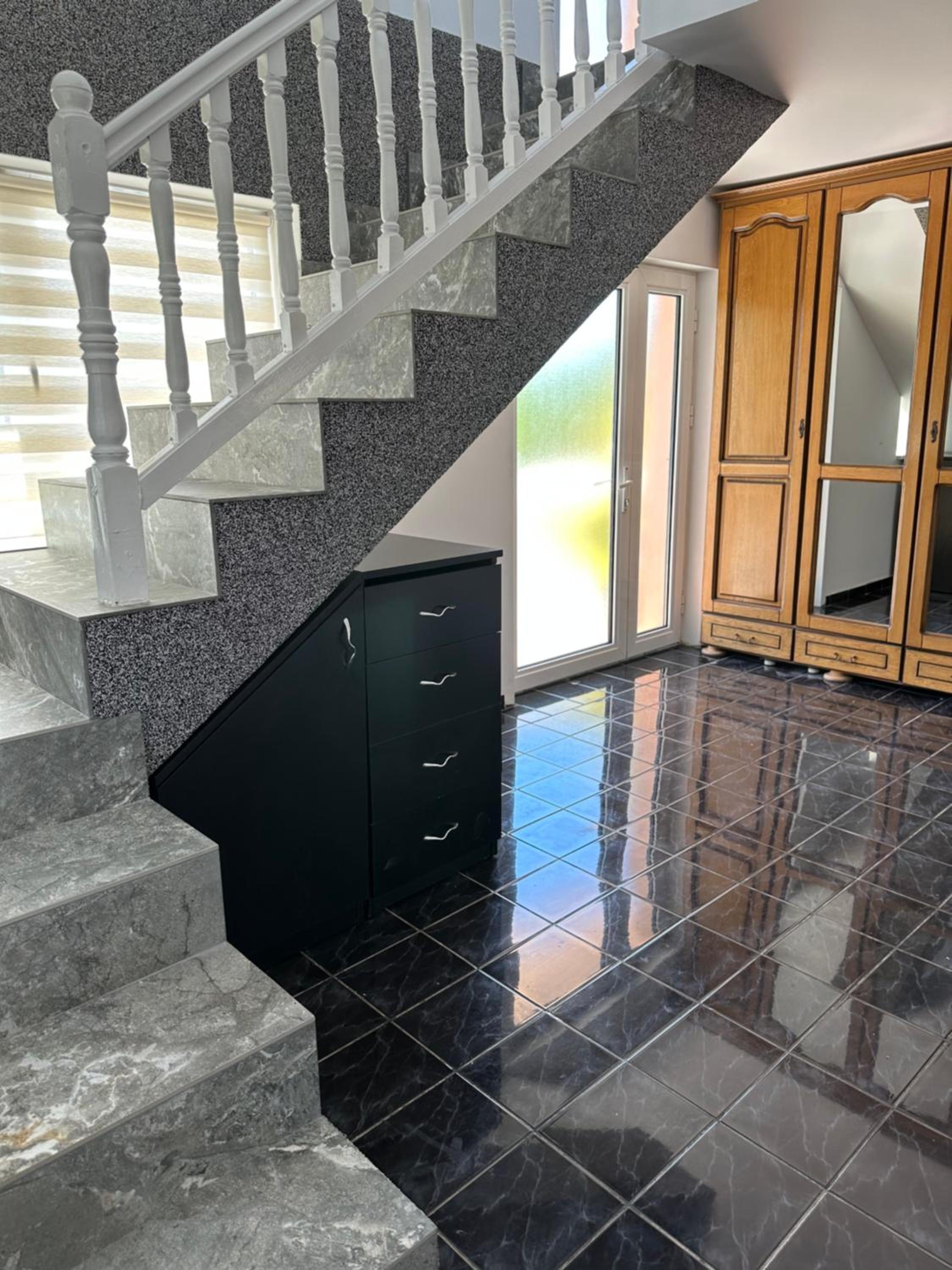 Four-Bedroom House - Photo 10