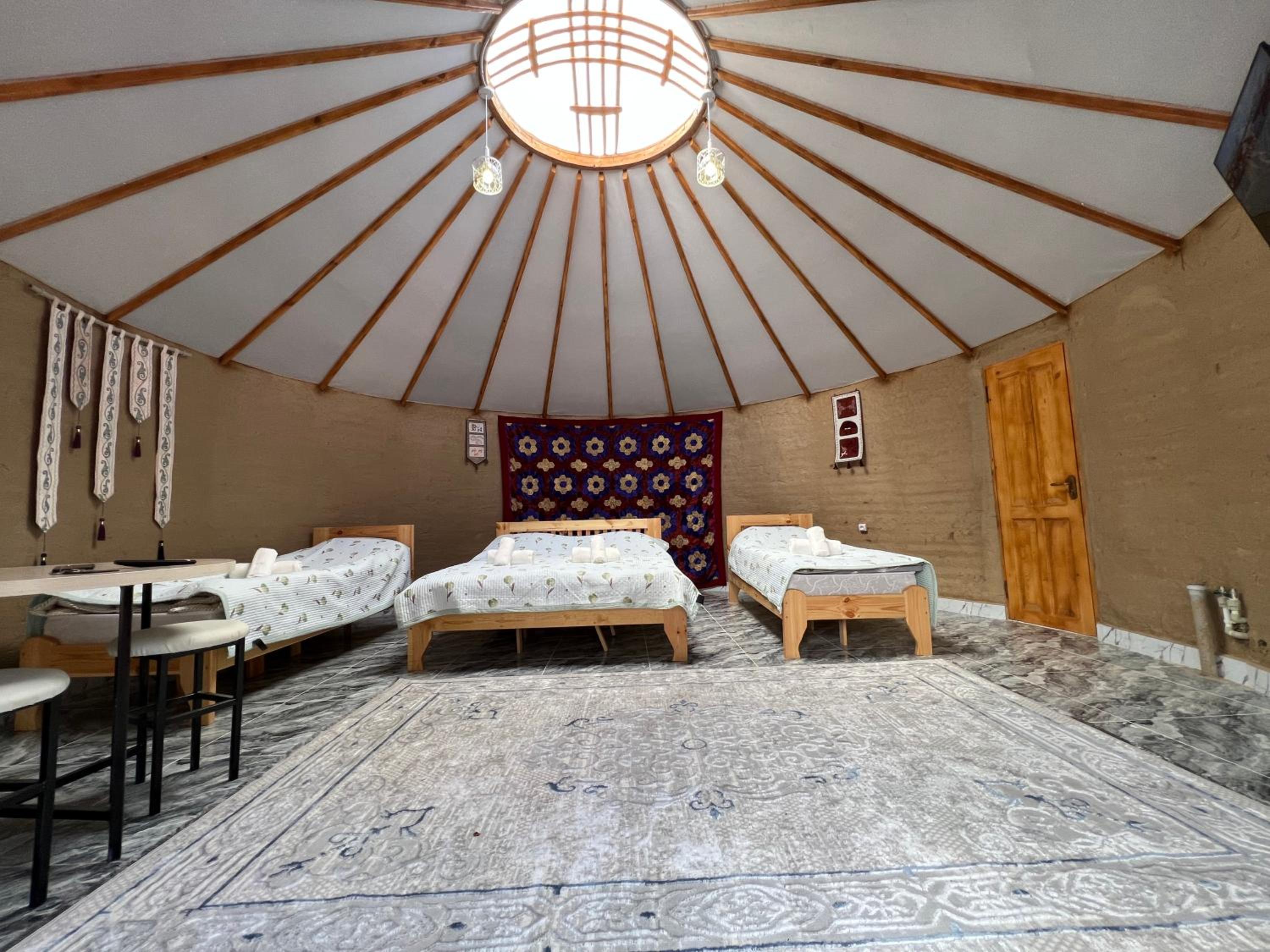 Superior Deluxe Double or Twin Room  photo 3