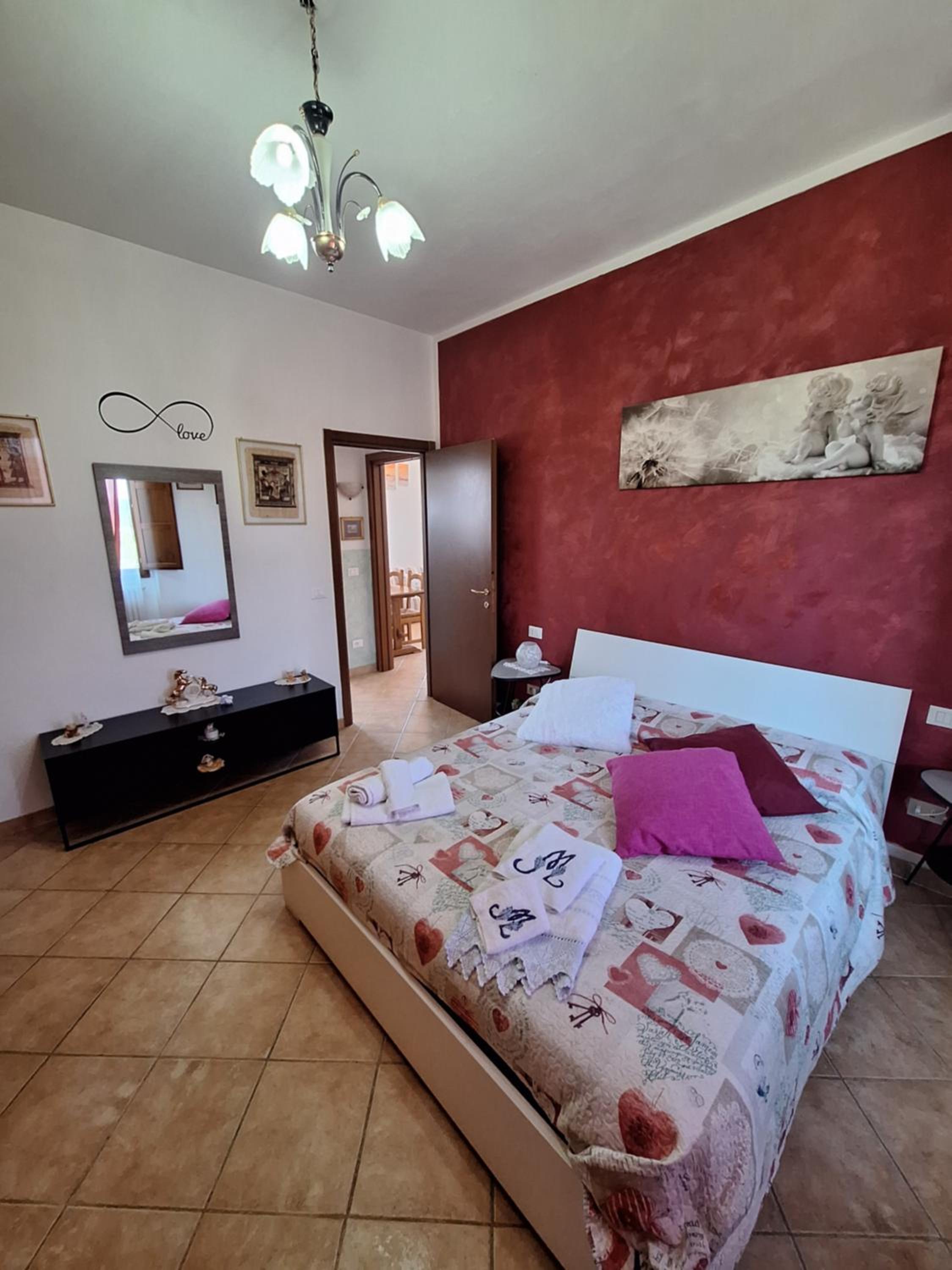 Three-Bedroom Apartment - Photo 25
