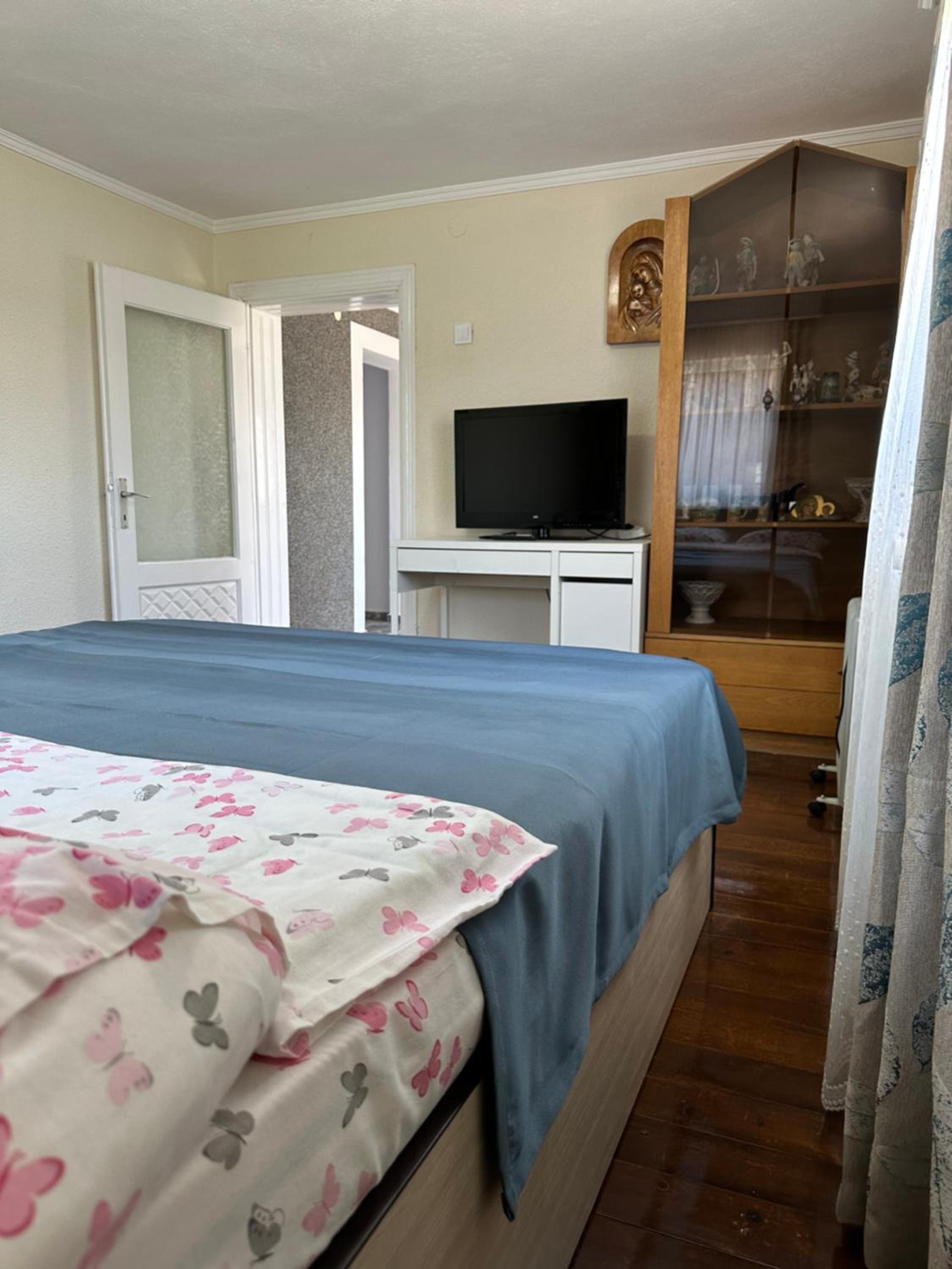 Four-Bedroom House - Photo 18