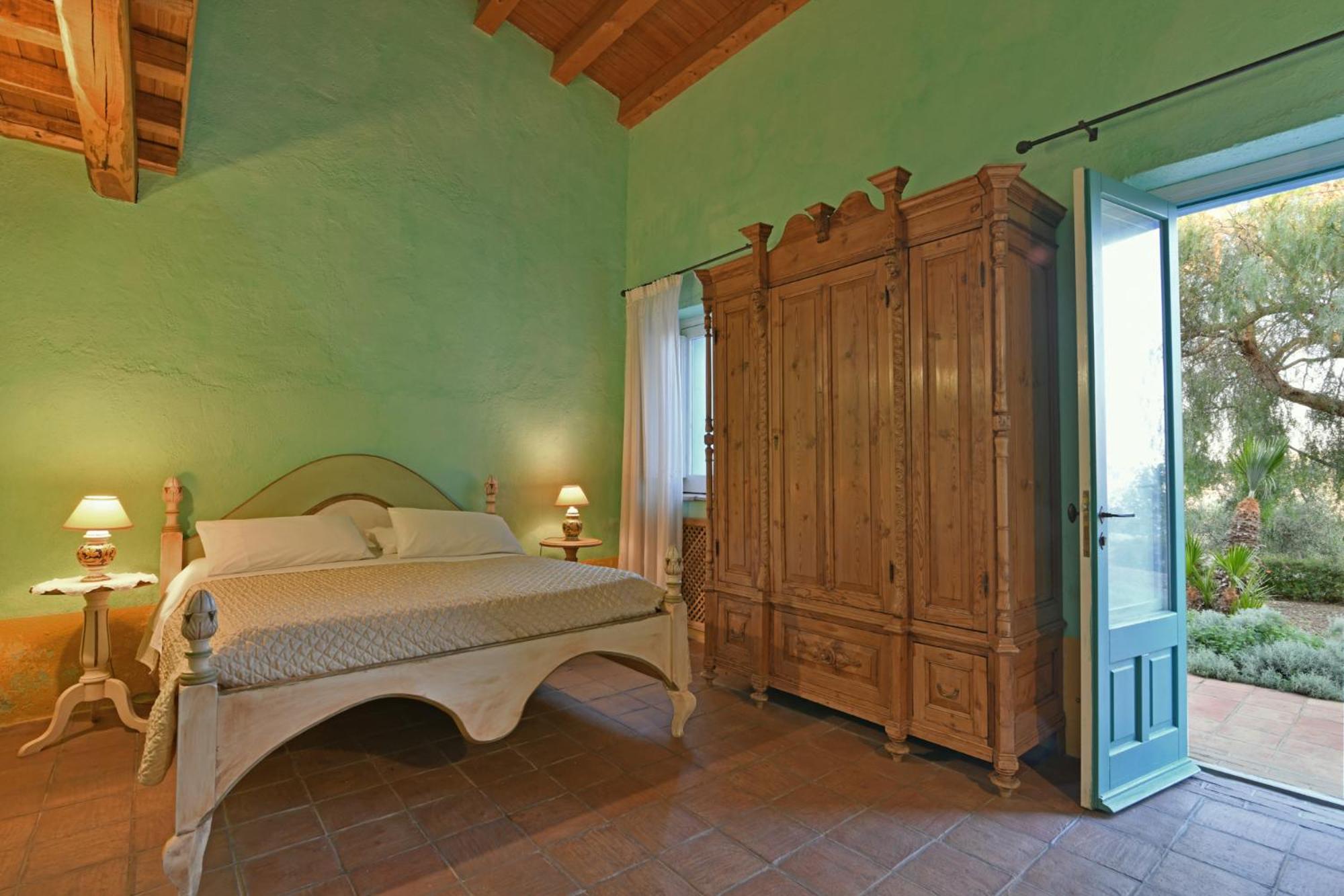 Deluxe Double Room with Sea View photo 3