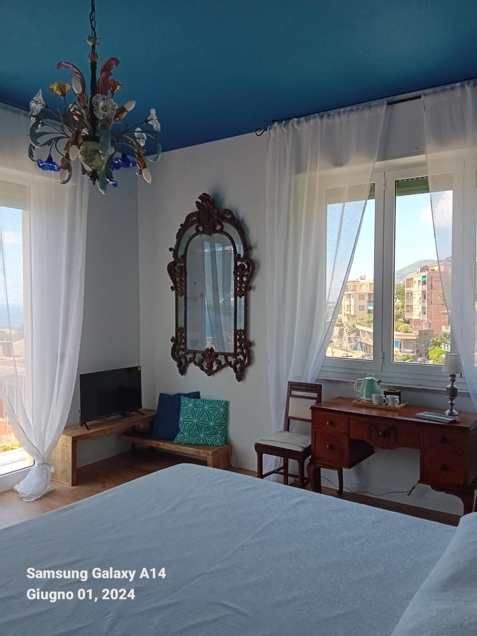 Deluxe Double Room with Balcony and Sea View photo 3
