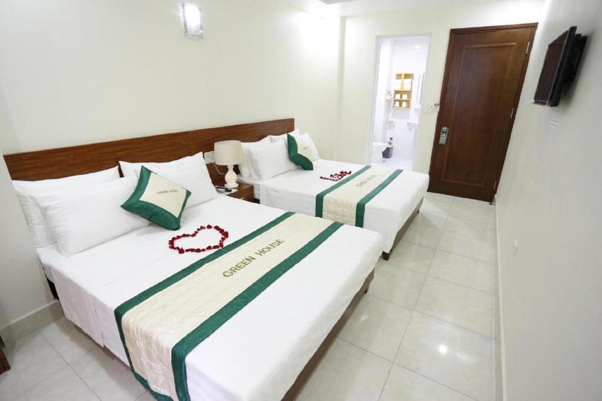 Deluxe Double or Twin Room with Mountain View photo 2