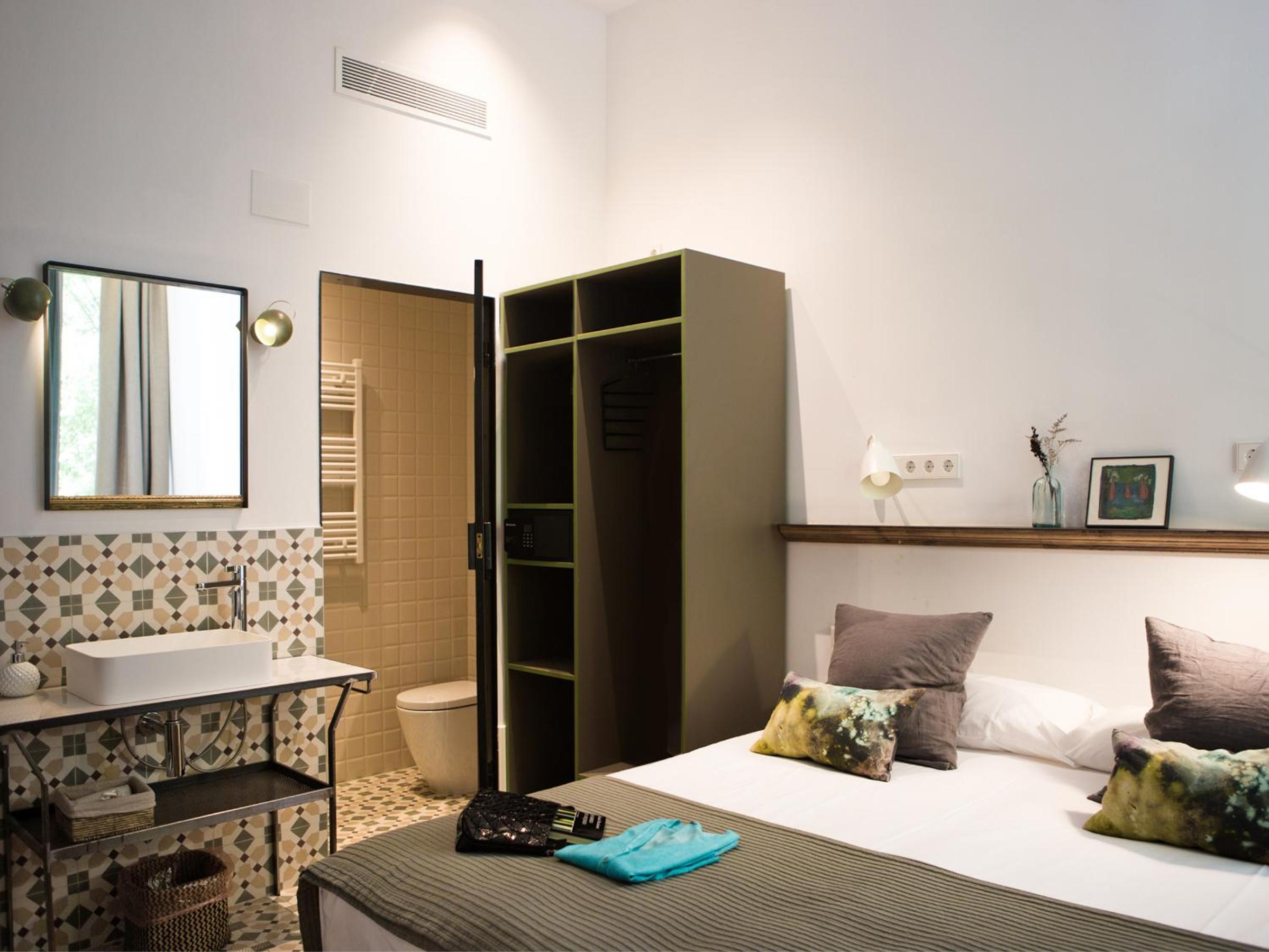 Large Double Room photo 2