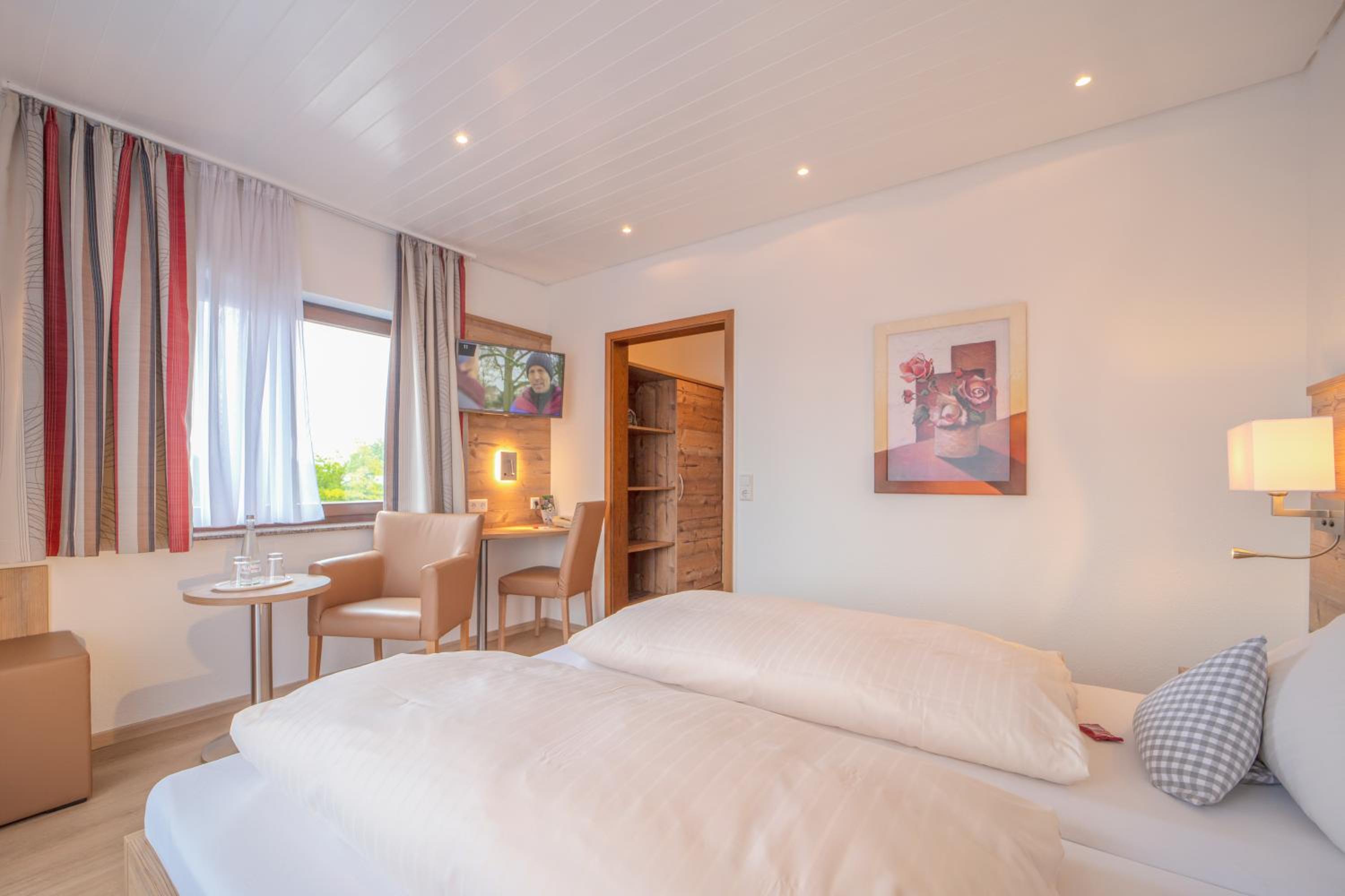 Double Room - Photo 8