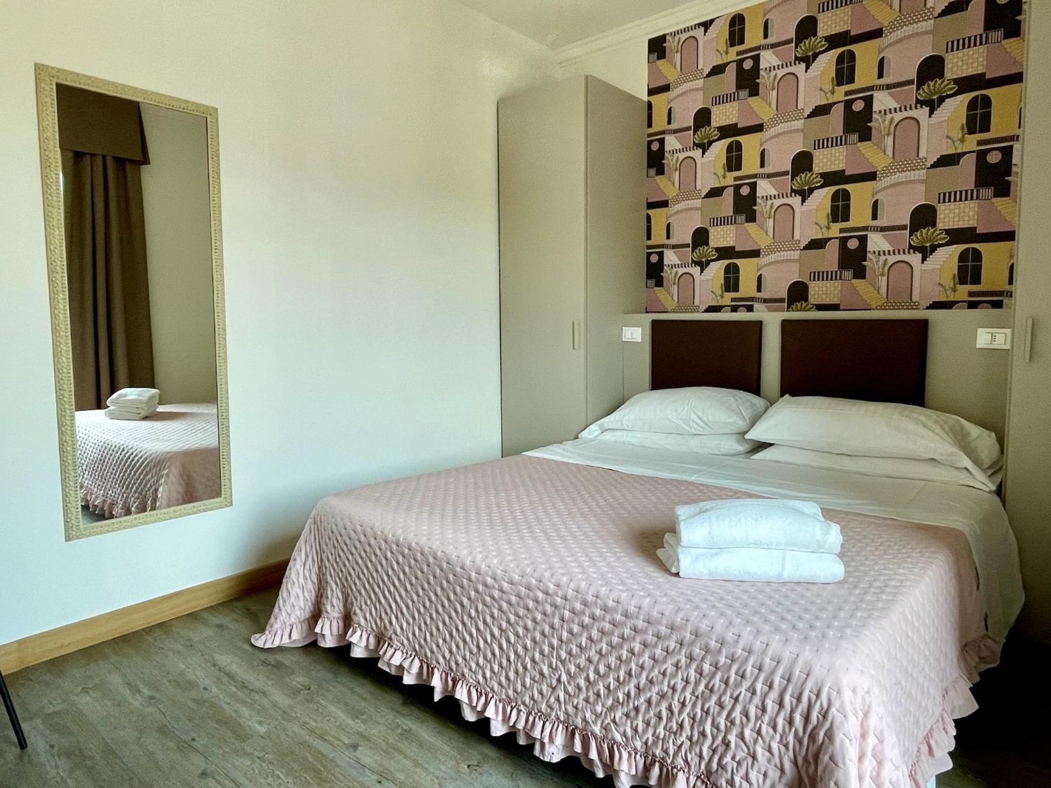 Classic Double Room with Balcony photo 2